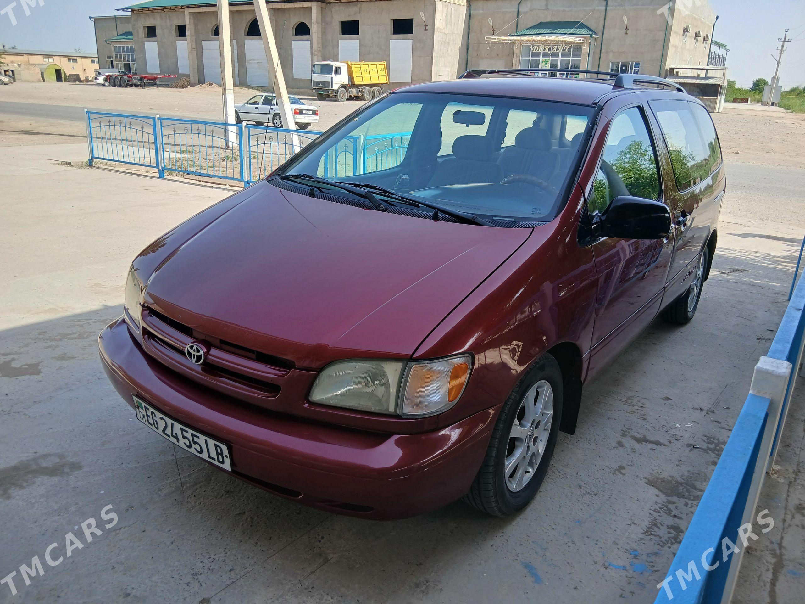 Toyota Sienna 2000 - 145 000 TMT - Туркменабат - img 1