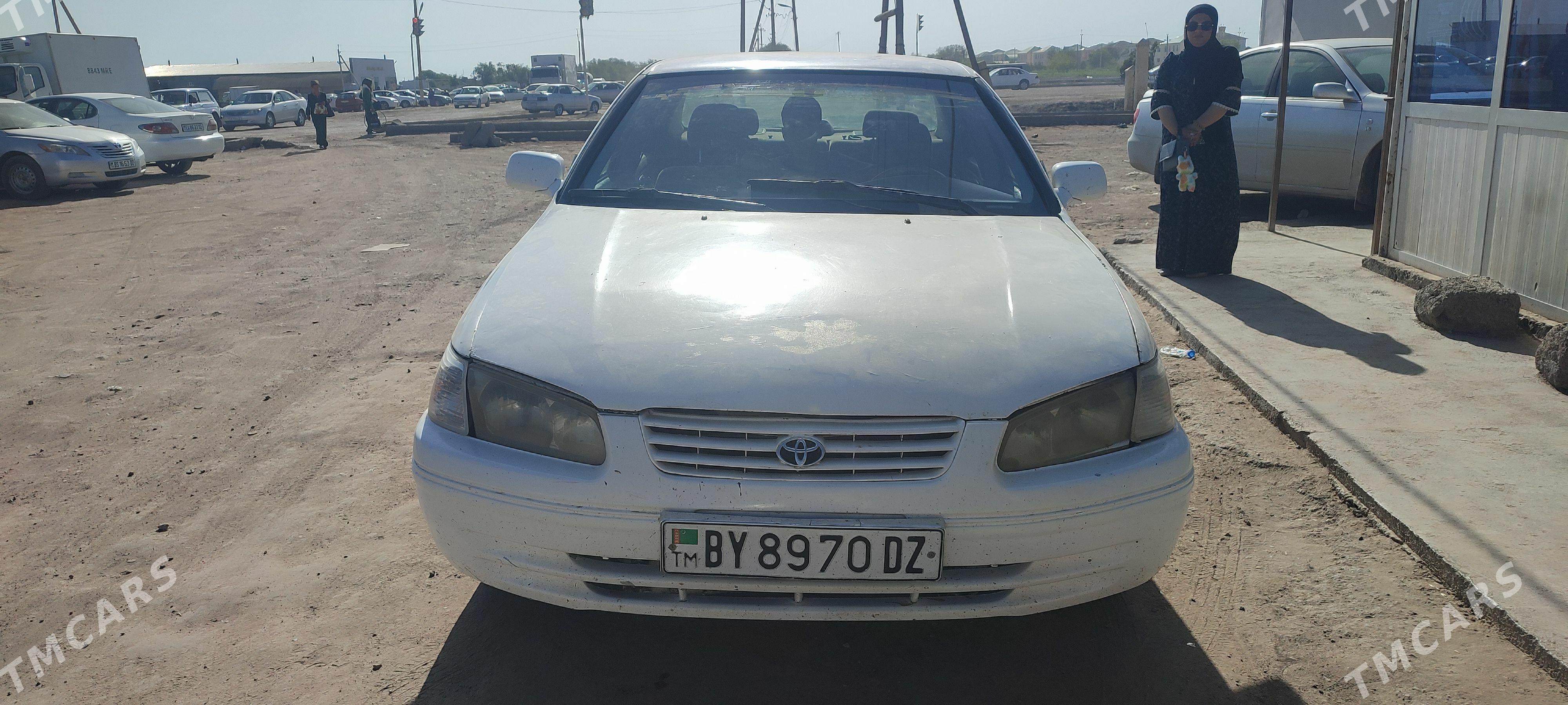 Toyota Camry 1999 - 130 000 TMT - етр. Туркменбаши - img 1