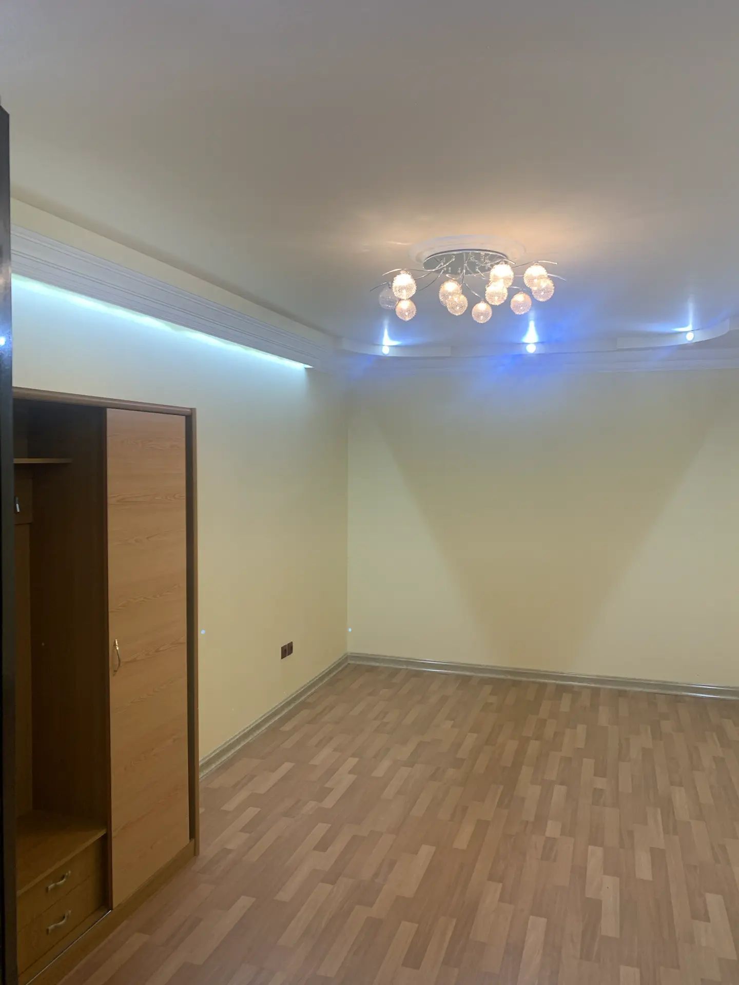 4 mkr 1 kom panelka - 4 мкр - img 1