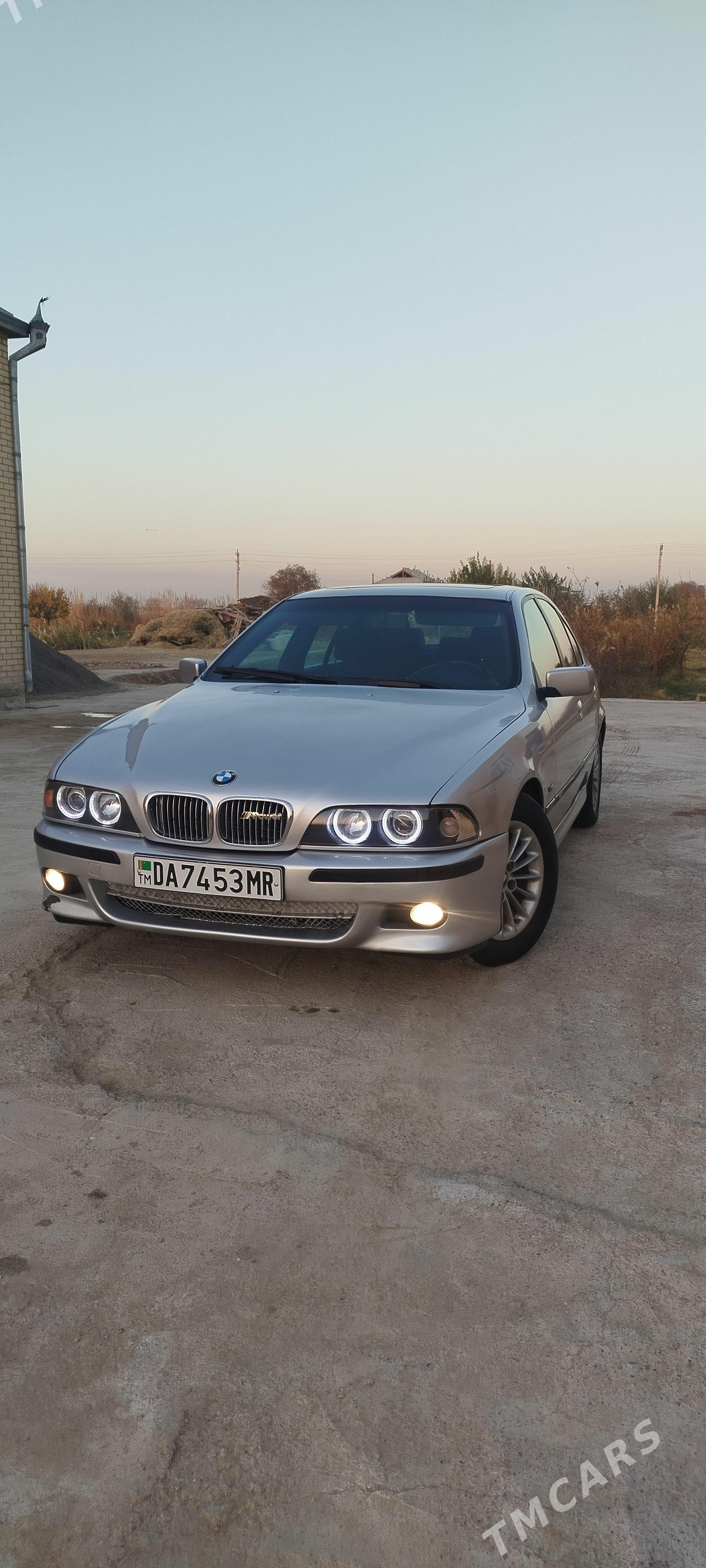 BMW 530 2002 - 130 000 TMT - Mary - img 1