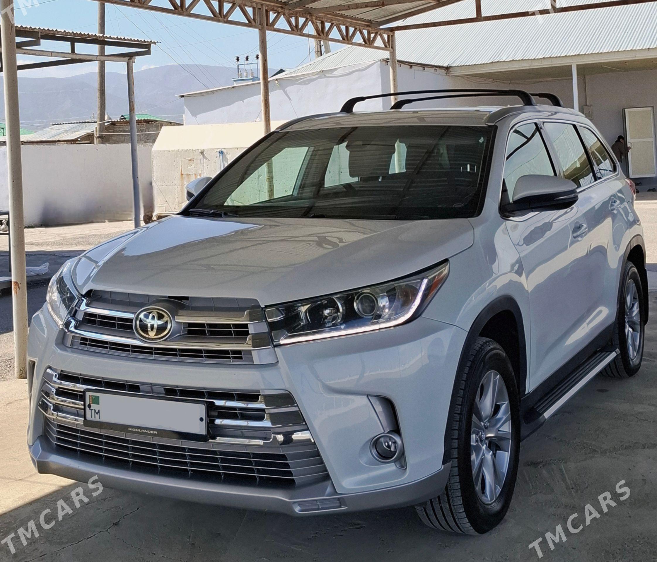 Toyota Highlander 2019 - 430 000 TMT - Гёкдепе - img 1