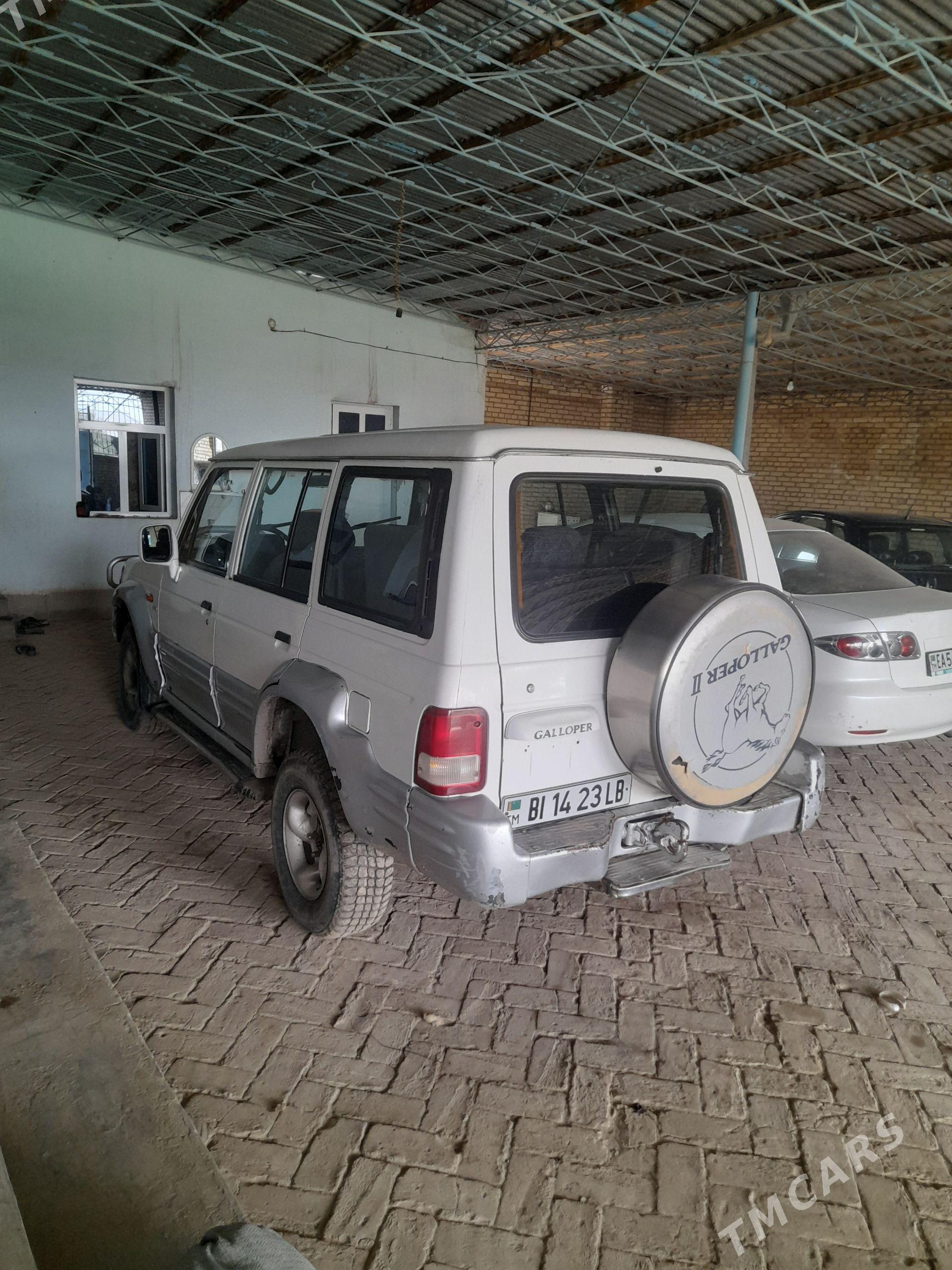 Hyundai Galloper 2000 - 54 000 TMT - Halaç - img 1
