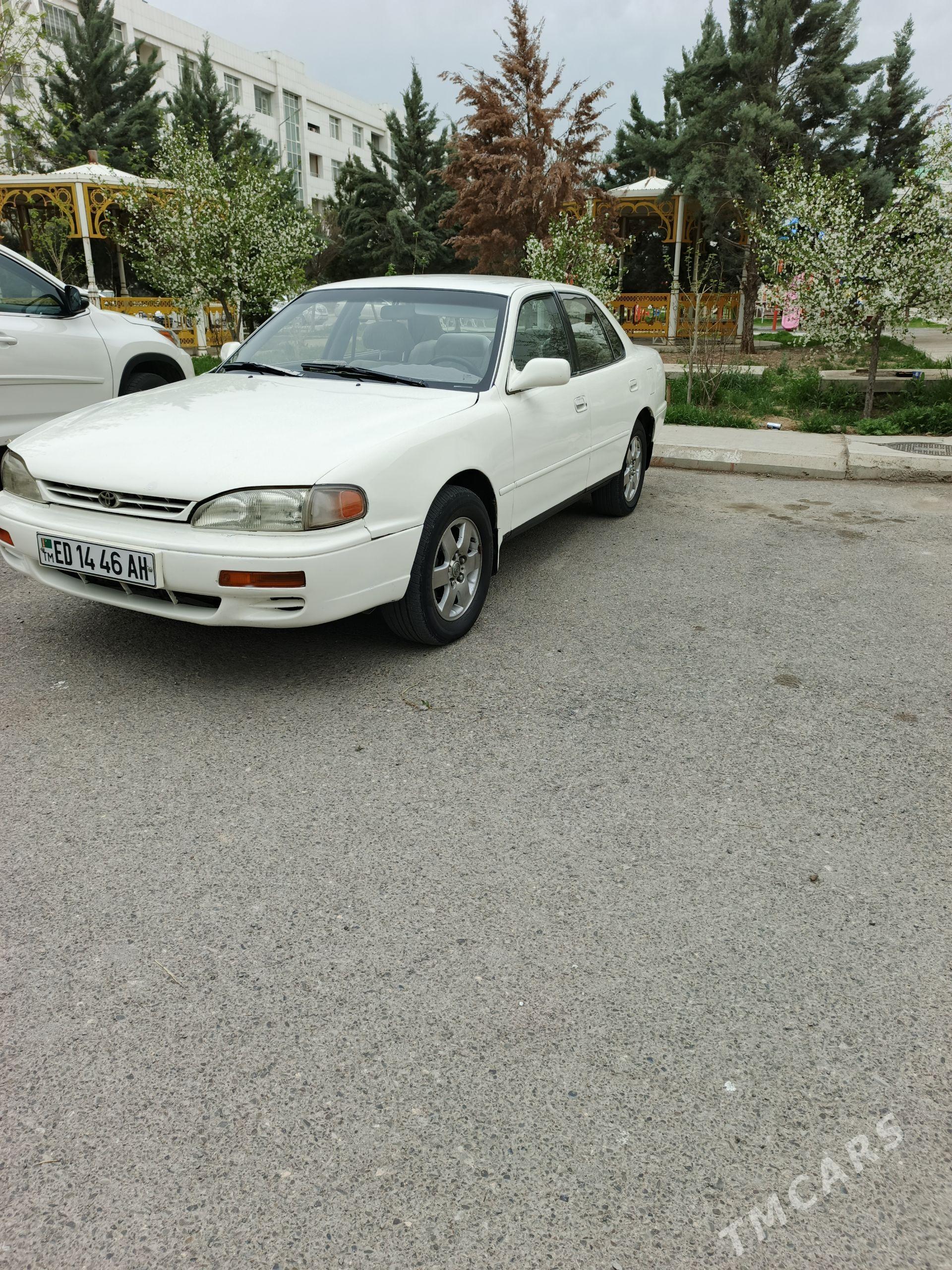 Toyota Camry 1993 - 88 000 TMT - Гарадамак - img 1