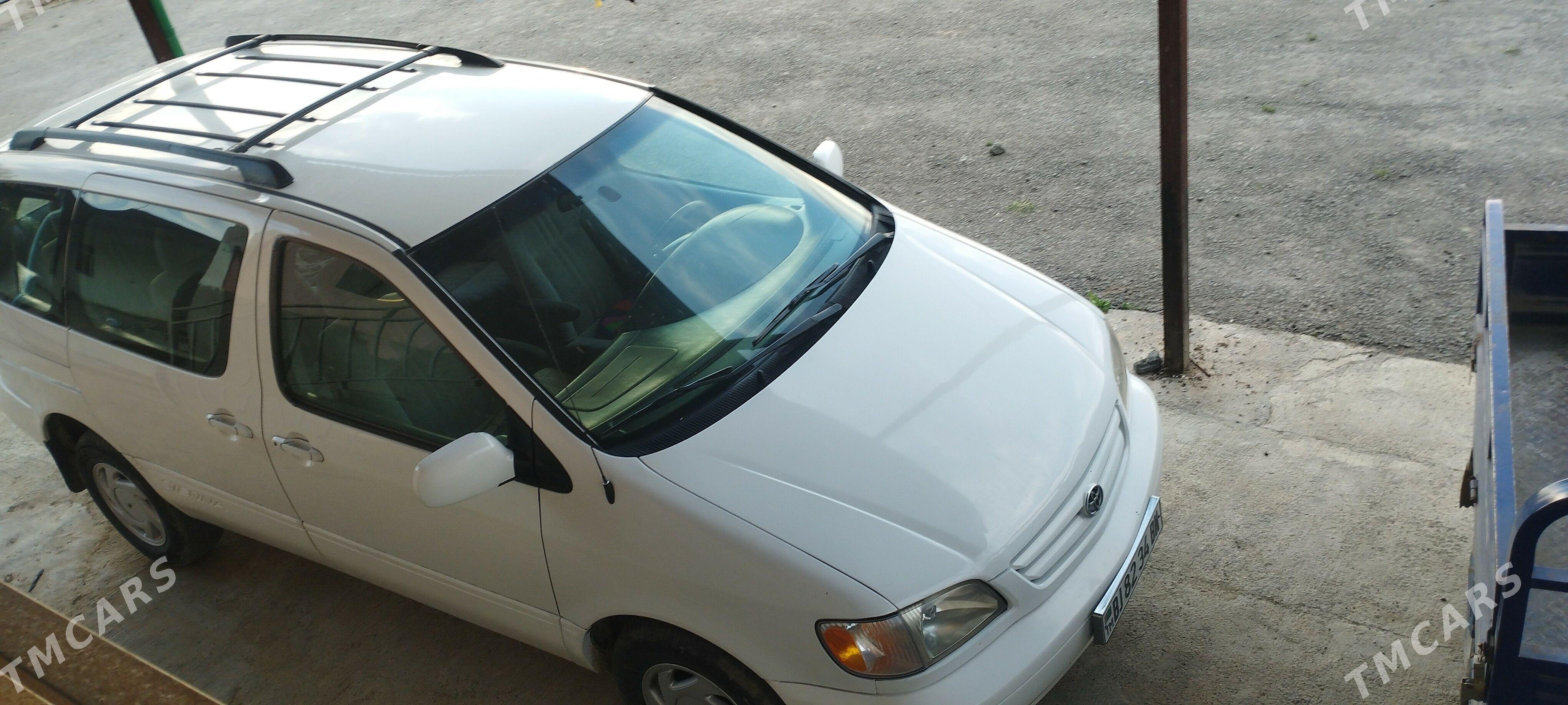 Toyota Sienna 2002 - 200 000 TMT - Гызыларбат - img 1