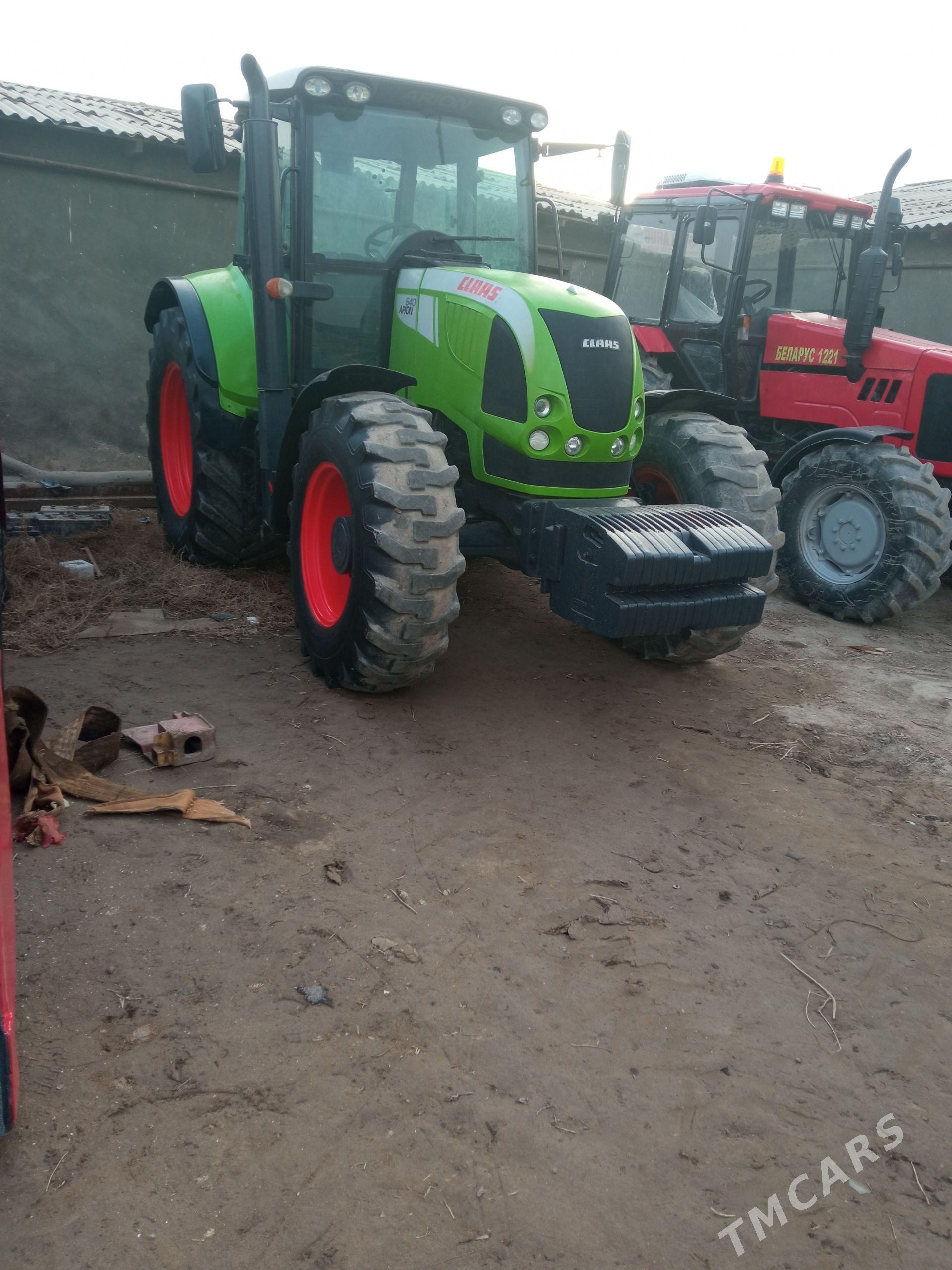 John Deere 2012 - 440 000 TMT - Гарабекевюл - img 1