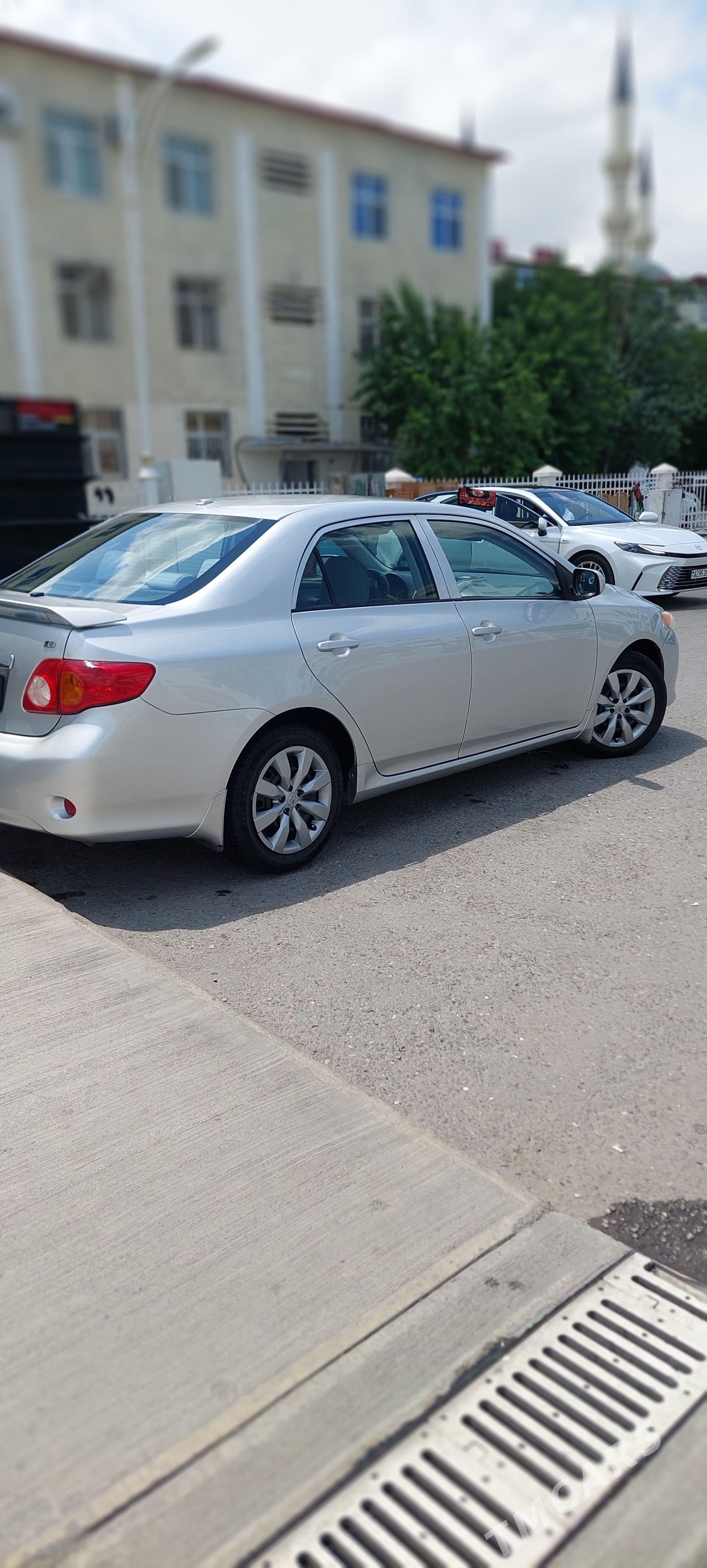 Toyota Corolla 2010 - 174 000 TMT - ул. Подвойского (Битарап Туркменистан шаёлы) - img 1