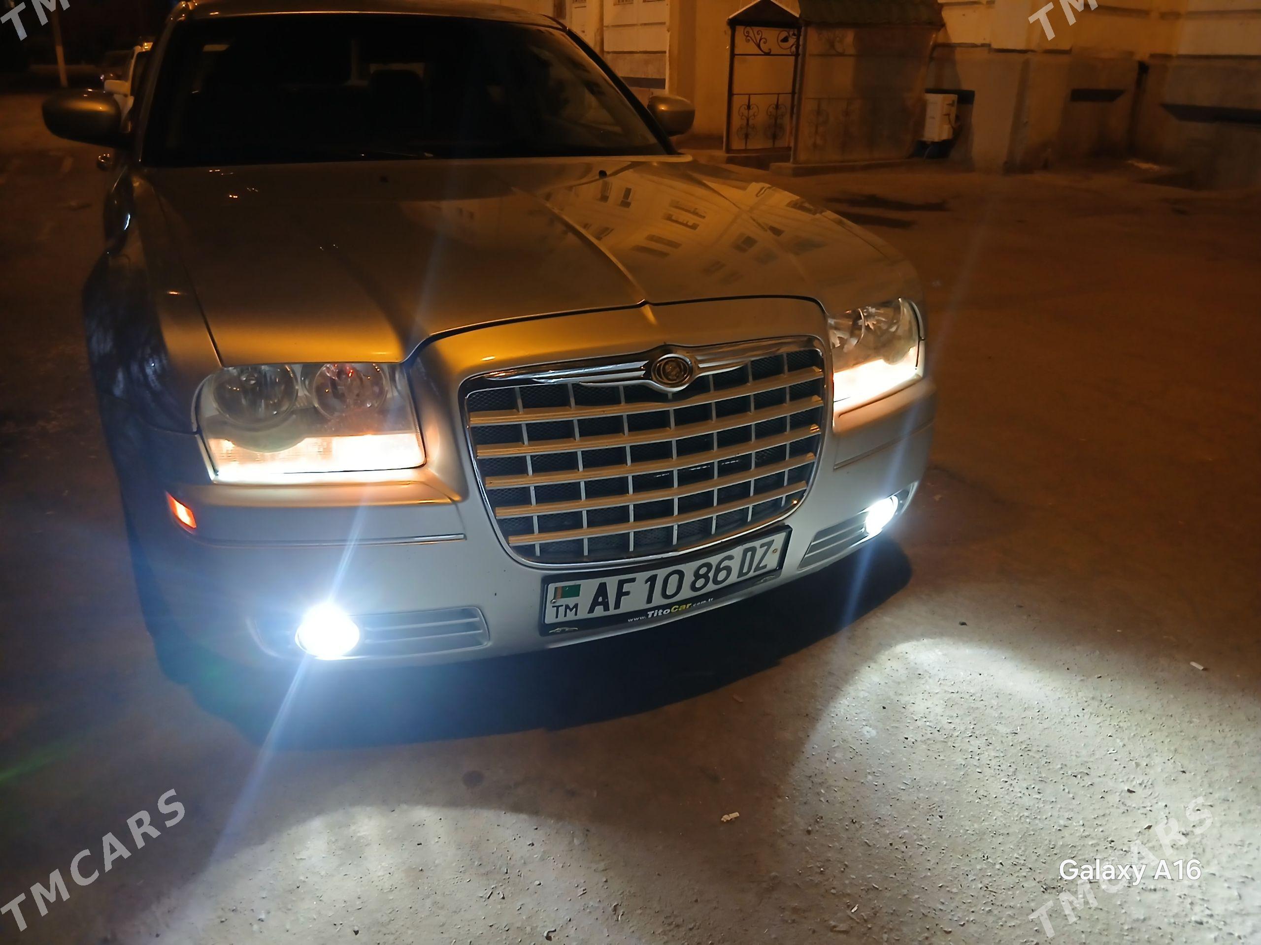 Chrysler 300C 2006 - 250 000 TMT - Губадаг - img 1