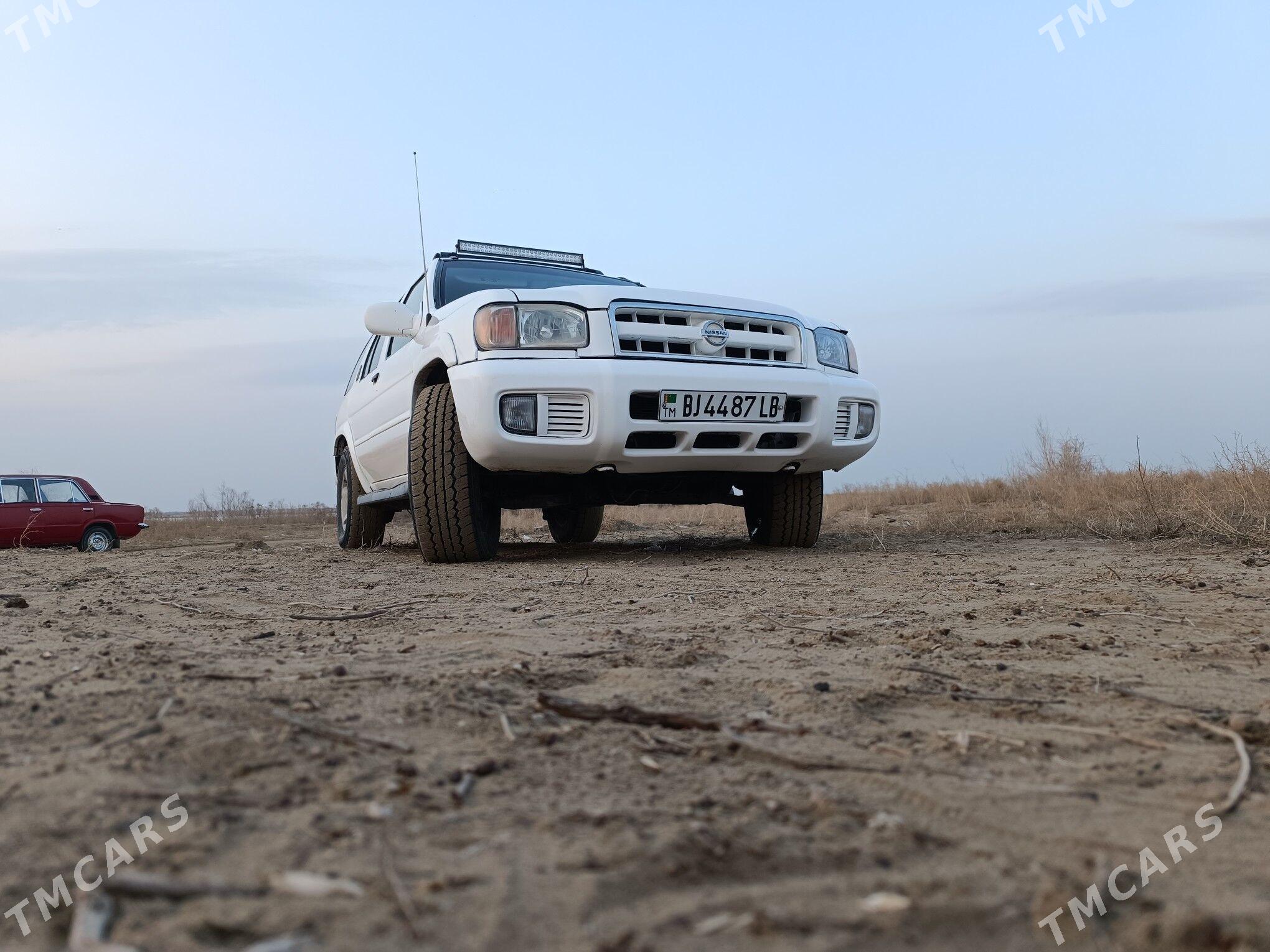 Nissan Pathfinder 2001 - 100 000 TMT - Дянев - img 1