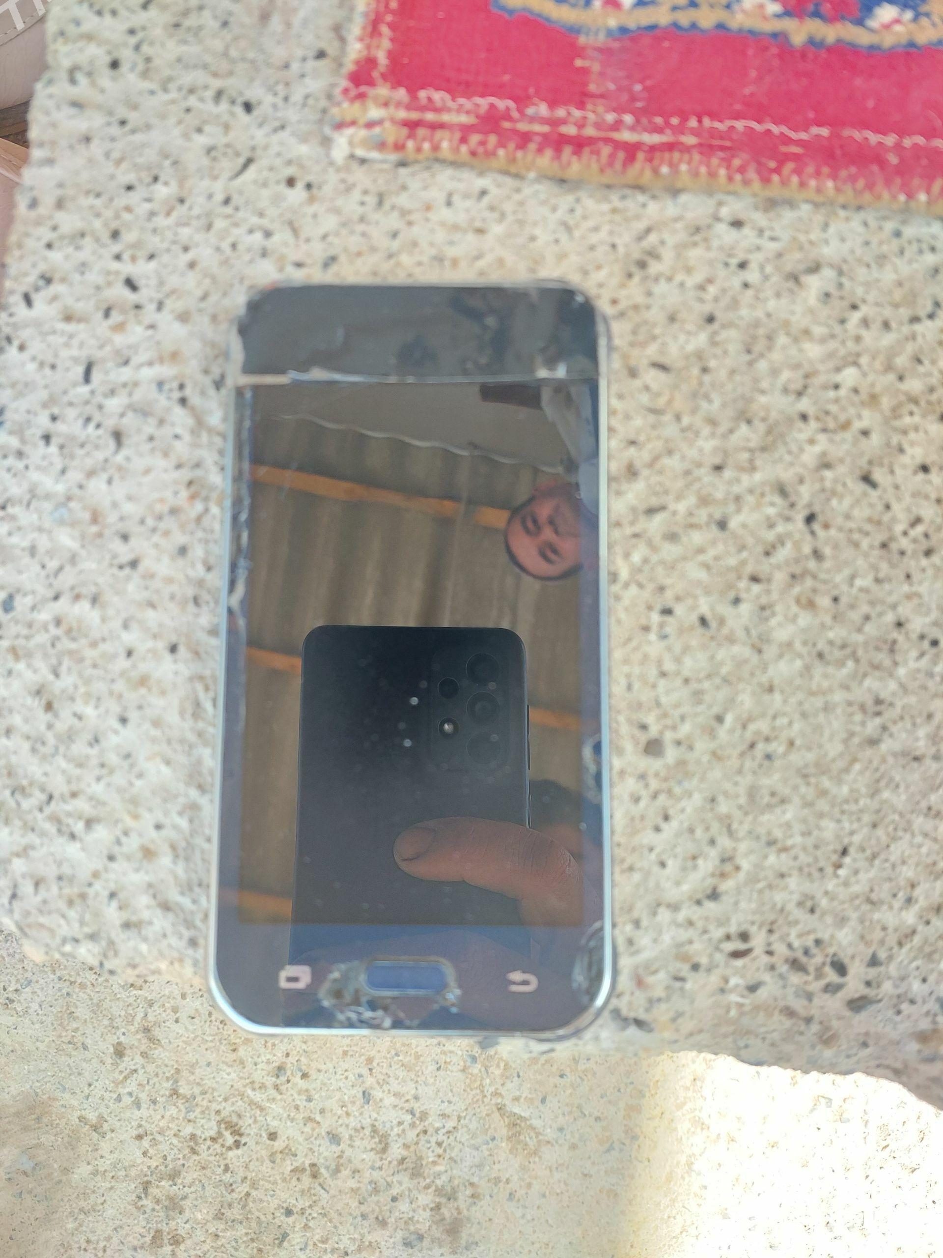 Samsung j1 ace - Теджен - img 1