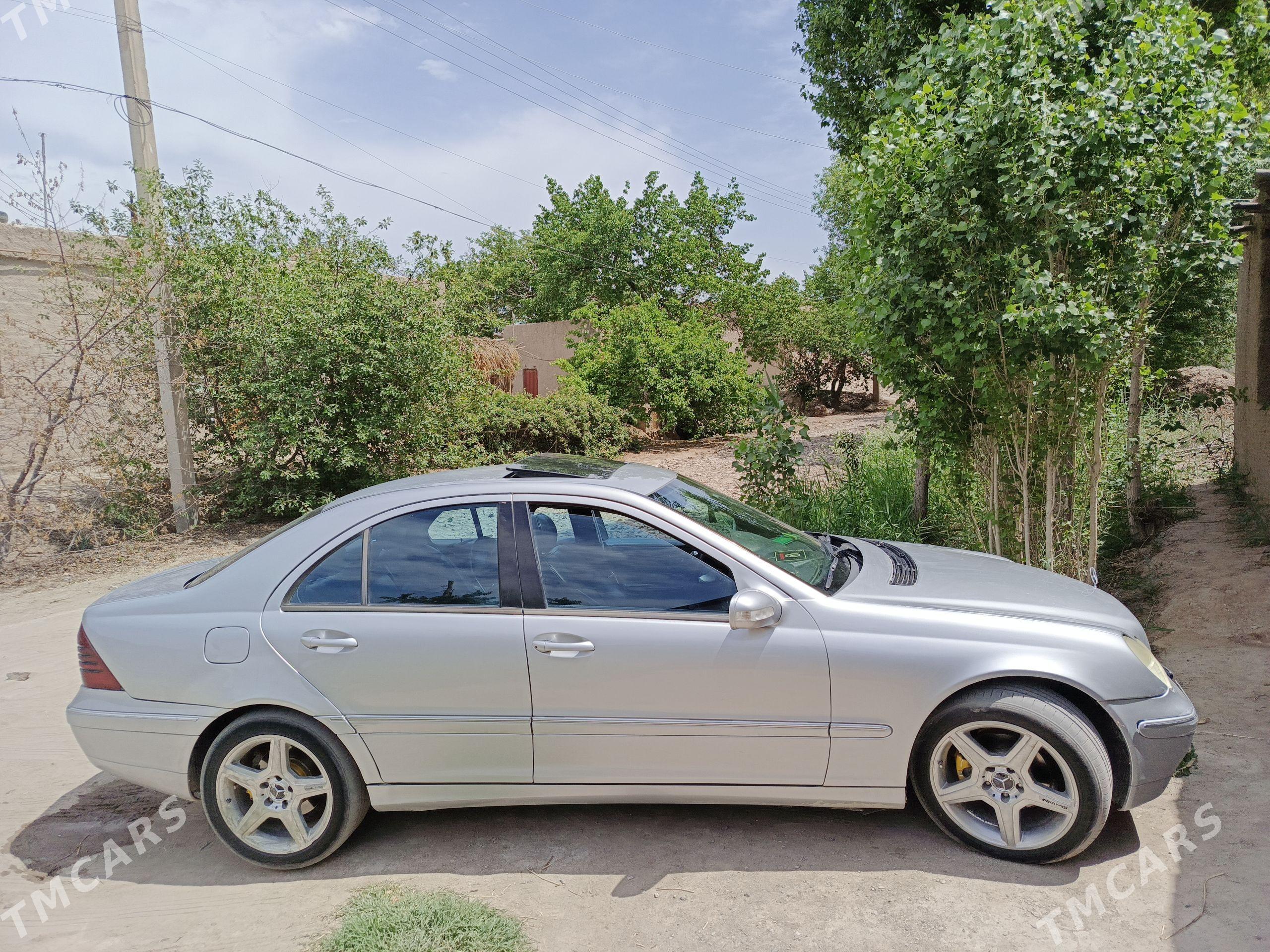 Mercedes-Benz C320 2001 - 110 000 TMT - Шабатский этрап - img 1