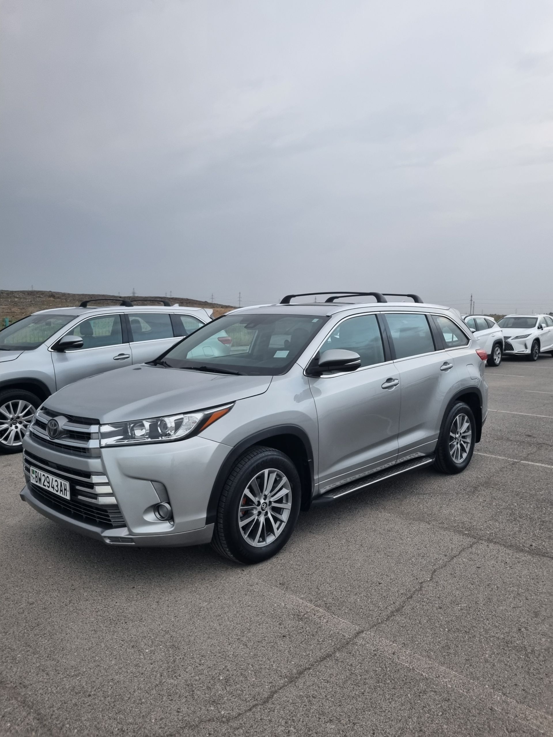 Toyota Highlander 2018 - 450 000 TMT - Ашхабад - img 1