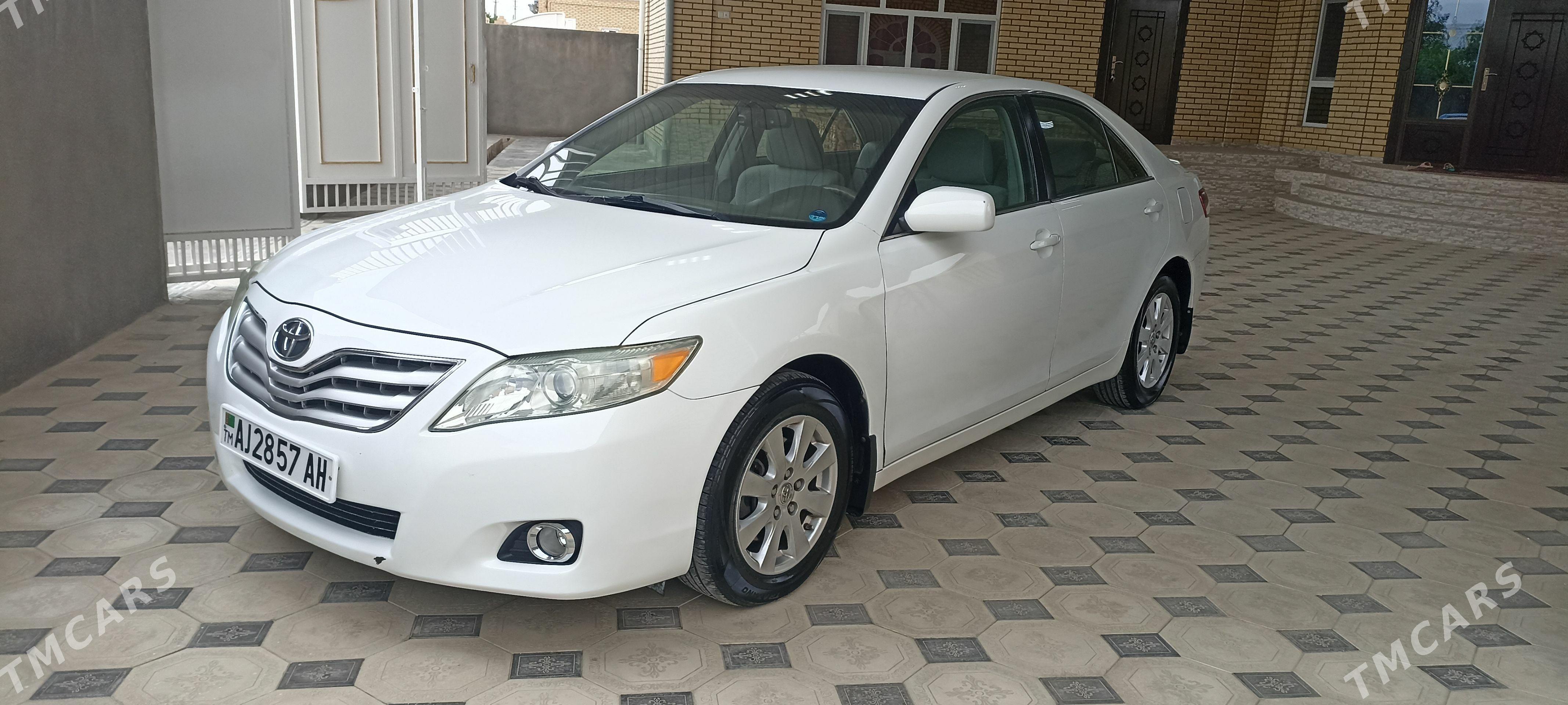Toyota Camry 2011 - 220 000 TMT - Мары - img 1