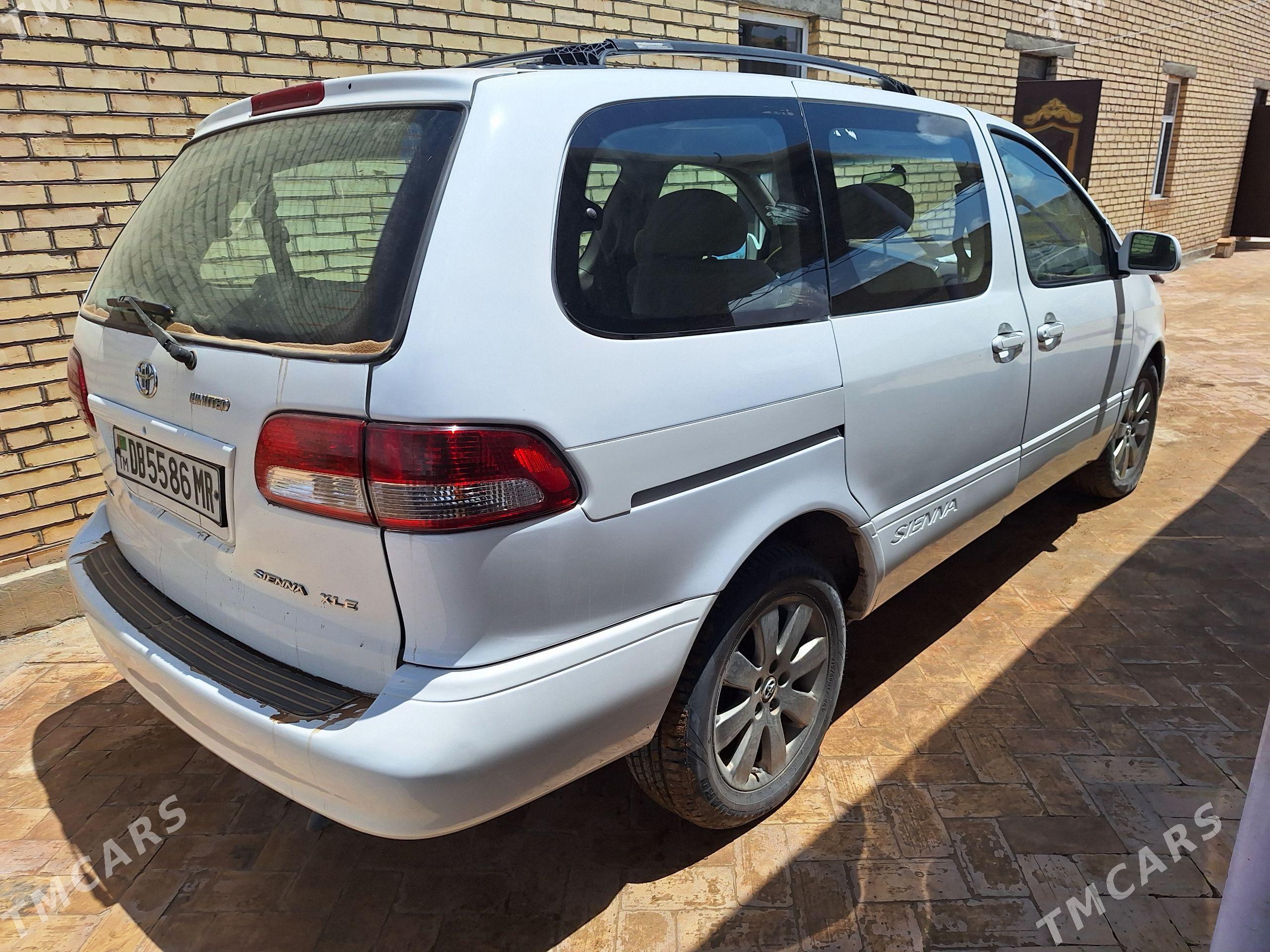 Toyota Sienna 2002 - 22 000 TMT - Ёлётен - img 1