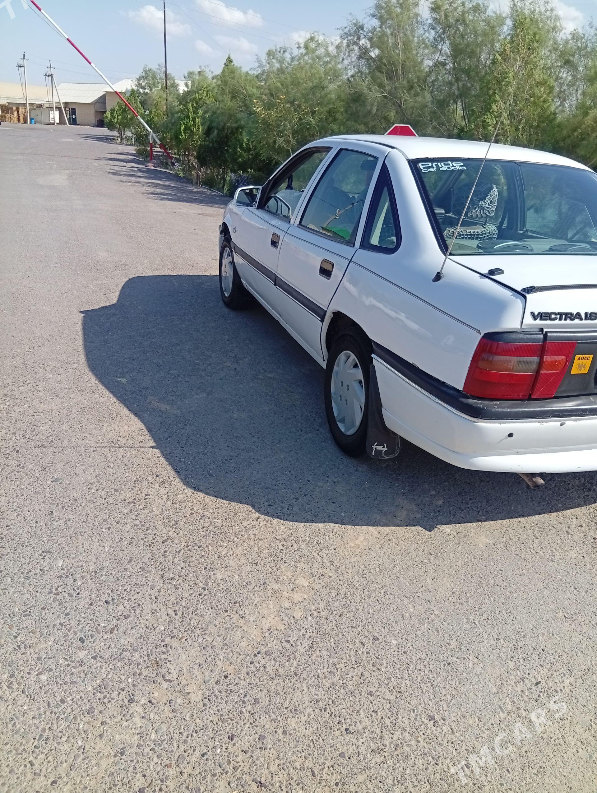 Opel Vectra 1990 - 40 000 TMT - Sakarçäge - img 1