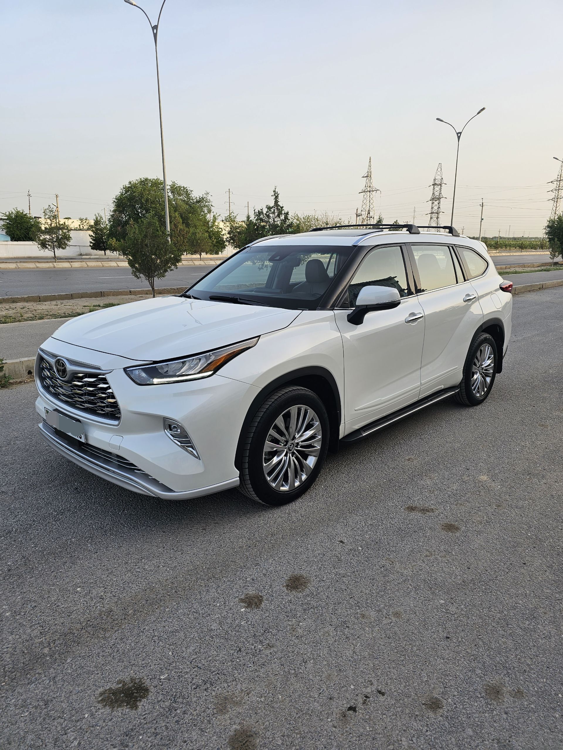 Toyota Highlander 2020 - 605 000 TMT - Бузмеин ГРЭС - img 1