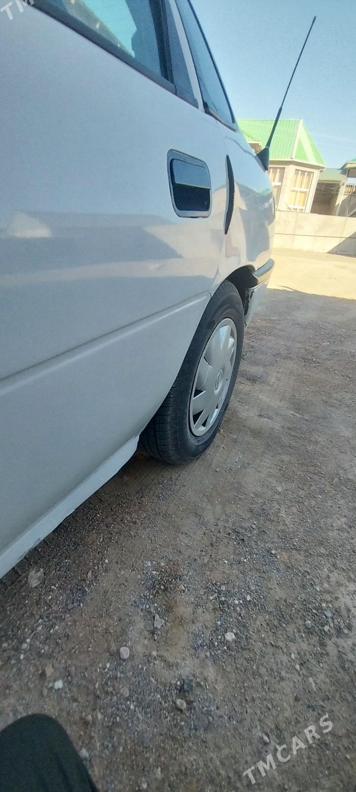 Opel Vectra 1991 - 35 000 TMT - Туркменбаши - img 1