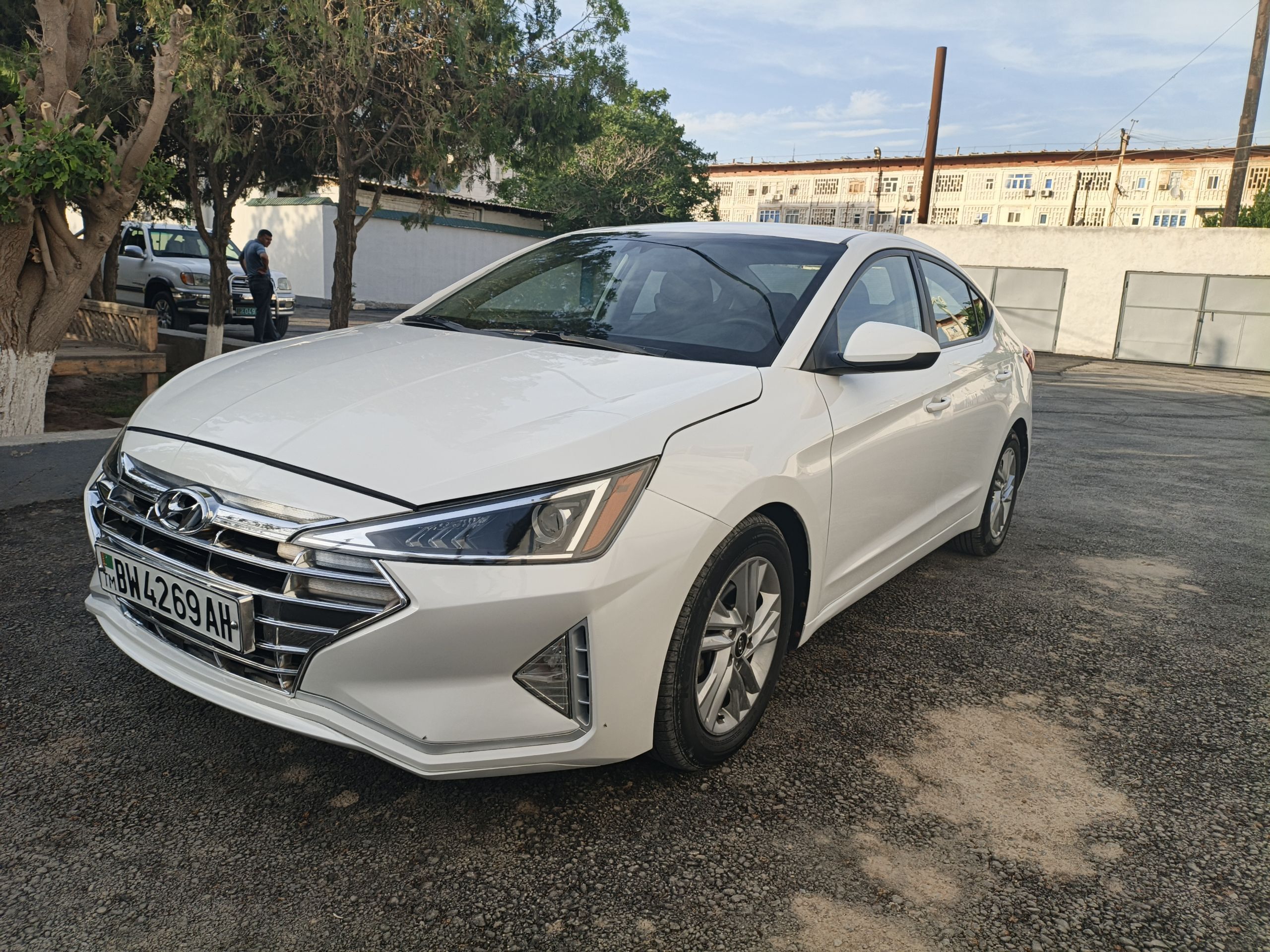 Hyundai Elantra 2020 - 200 000 TMT - Теджен - img 1