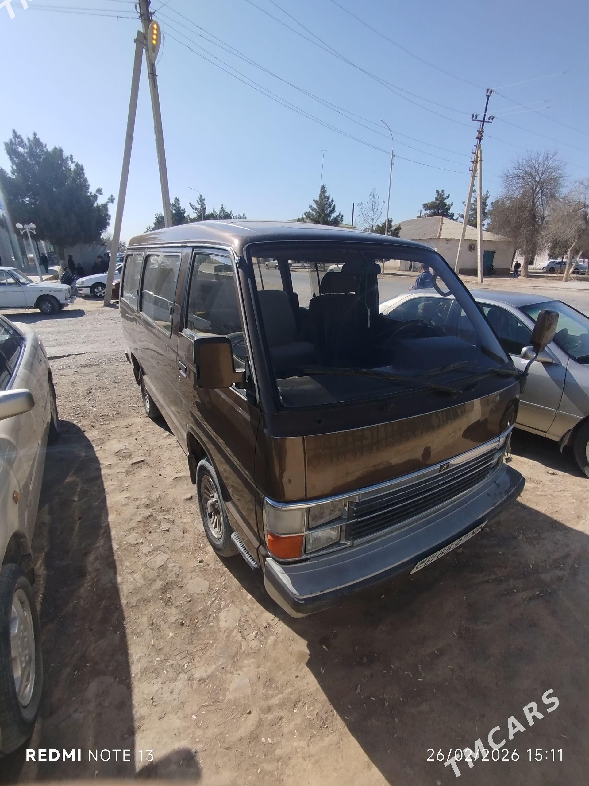 Toyota Hiace 1986 - 36 000 TMT - Türkmengala - img 1