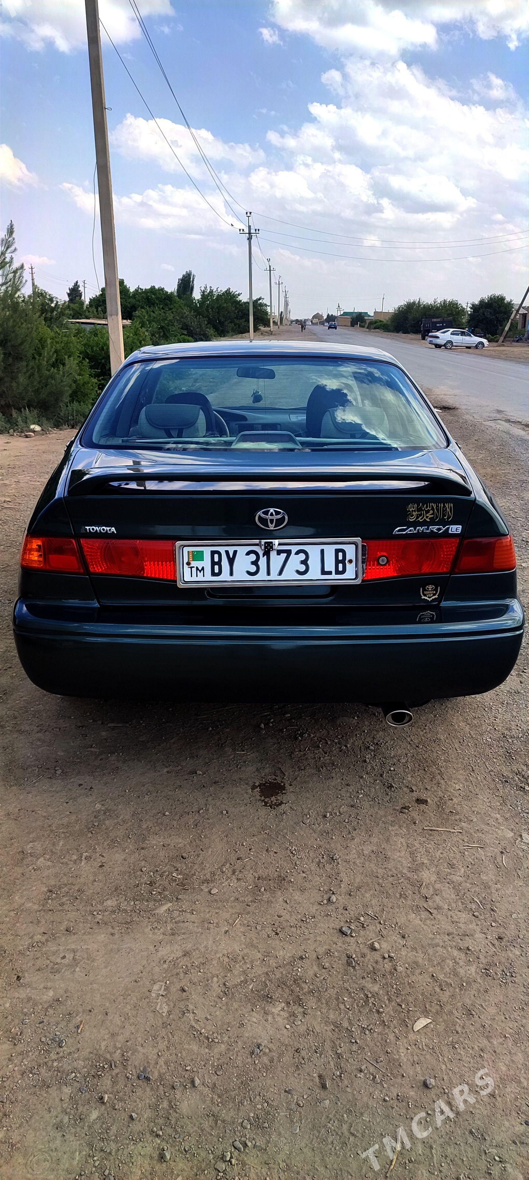 Toyota Camry 2000 - 170 000 TMT - Керки - img 1