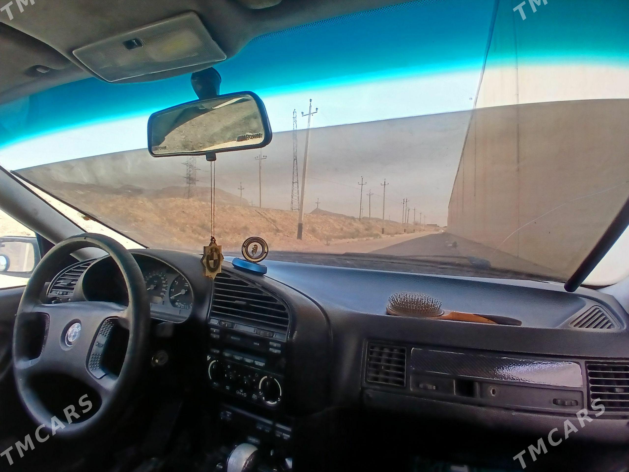 BMW 320 1992 - 22 000 TMT - Balkanabat - img 1