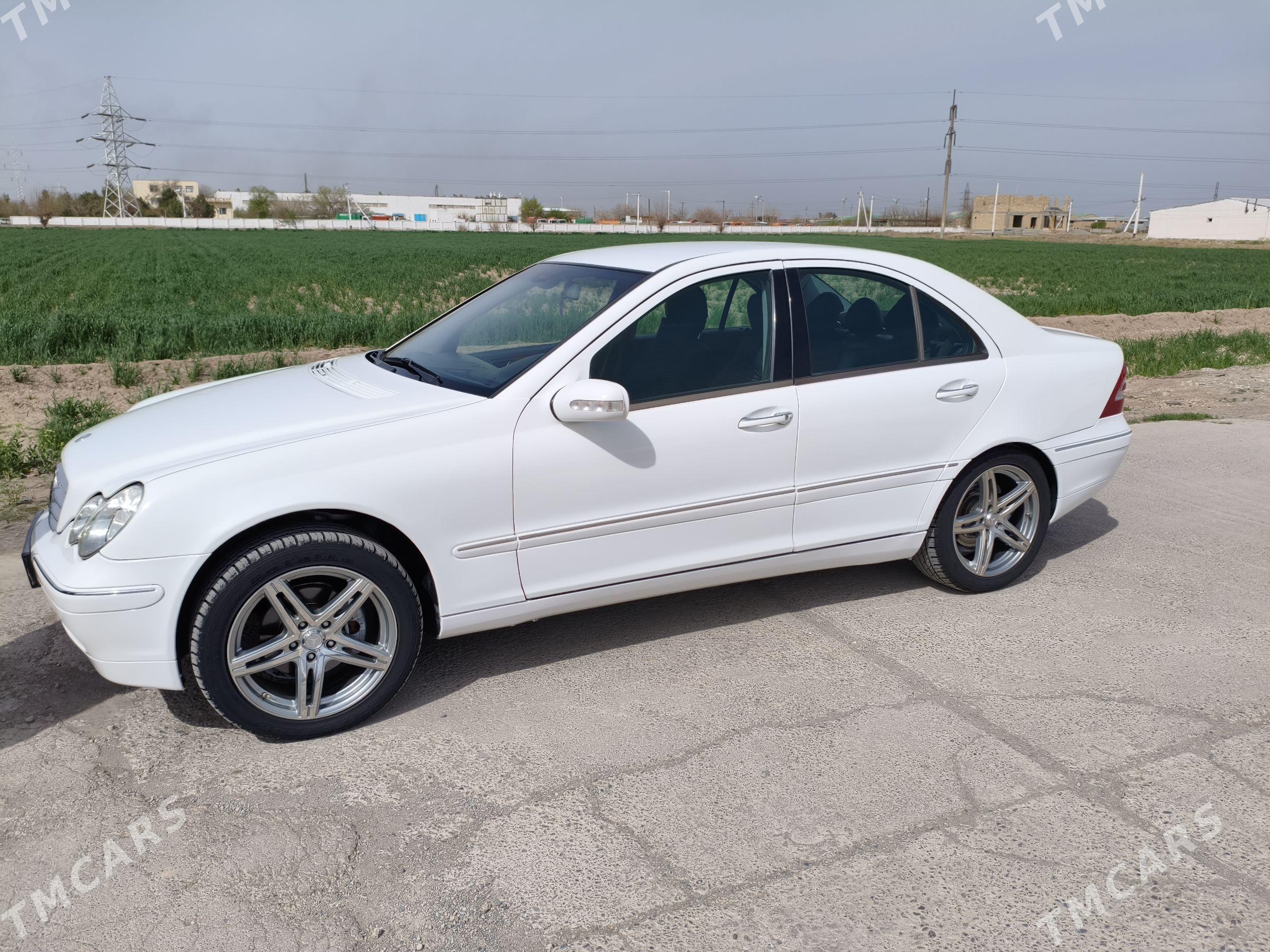 Mercedes-Benz C-Class 2003 - 100 000 TMT - Türkmenabat - img 1