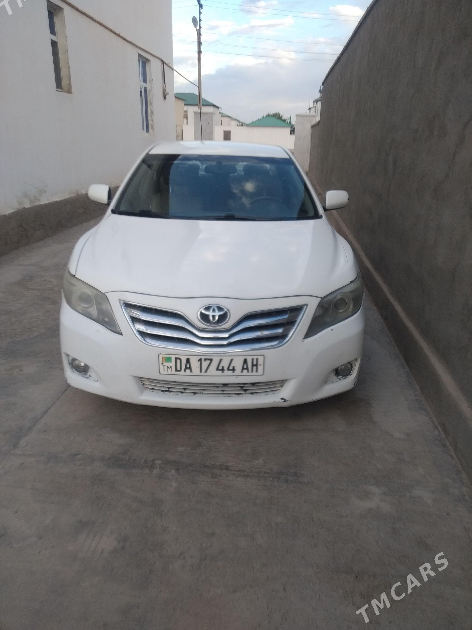 Toyota Camry 2010 - 160 000 TMT - Daşoguz - img 1