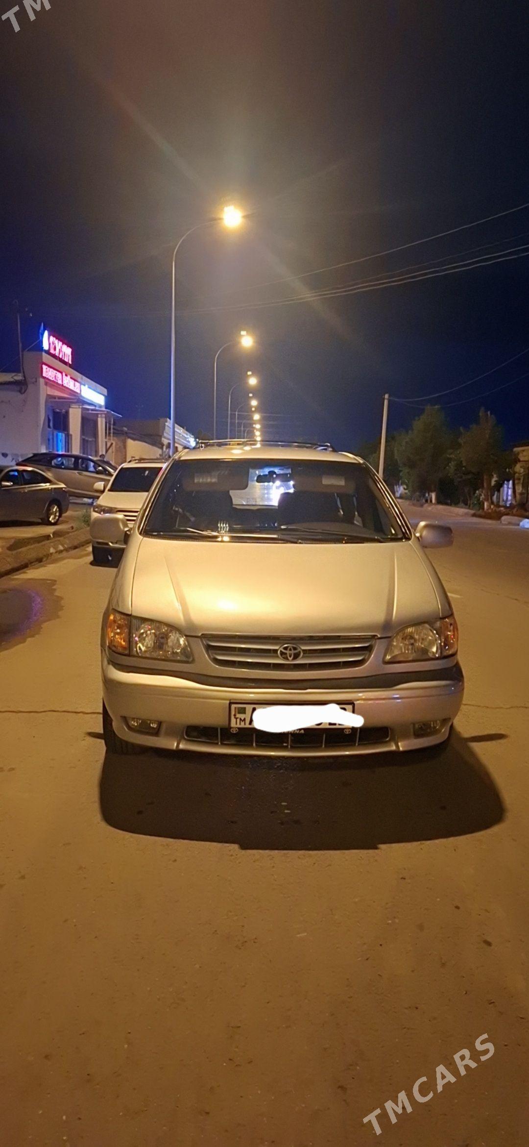 Toyota Sienna 2001 - 210 000 TMT - Türkmenabat - img 1