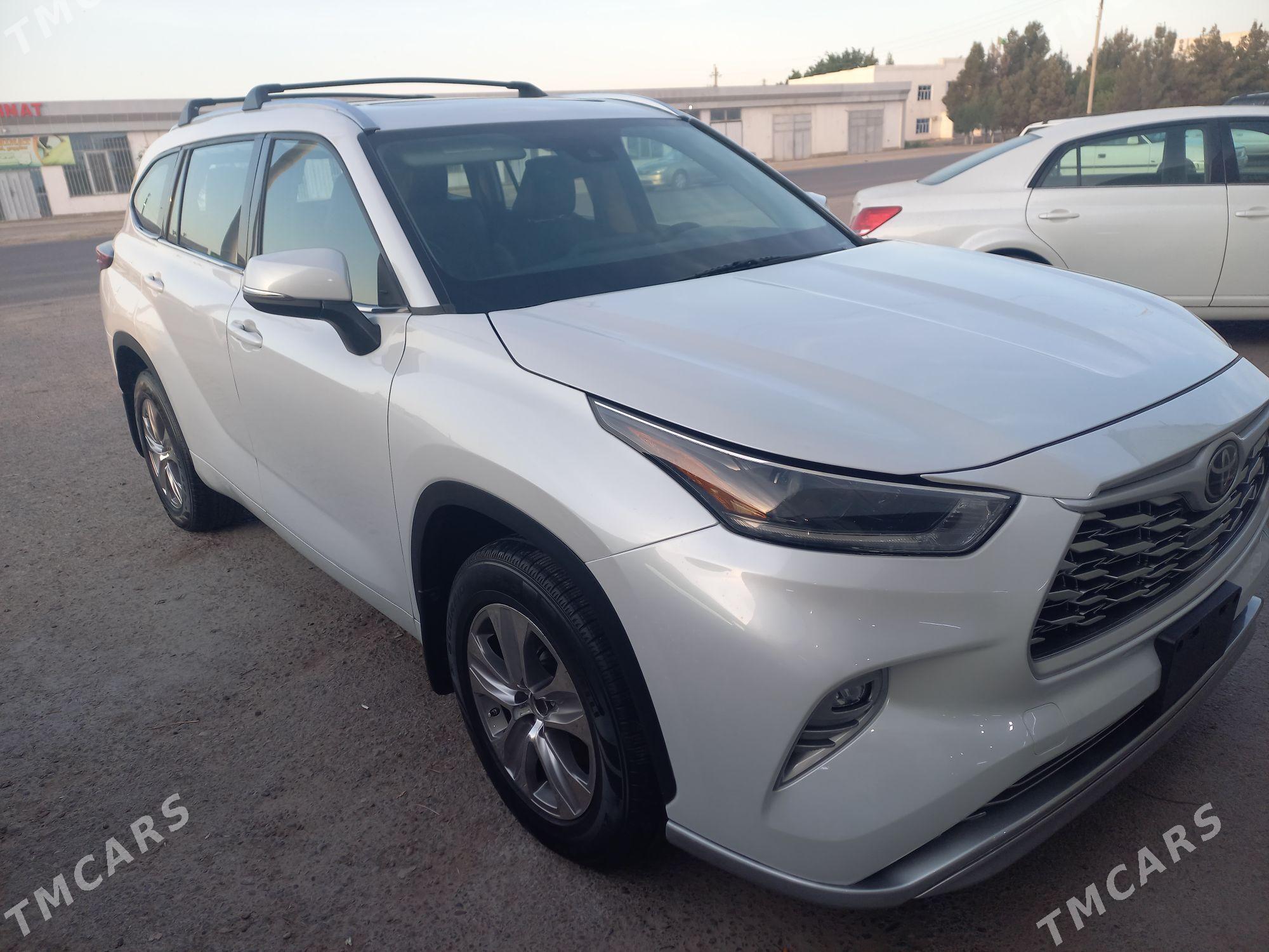 Toyota Highlander 2021 - 560 000 TMT - Мары - img 1