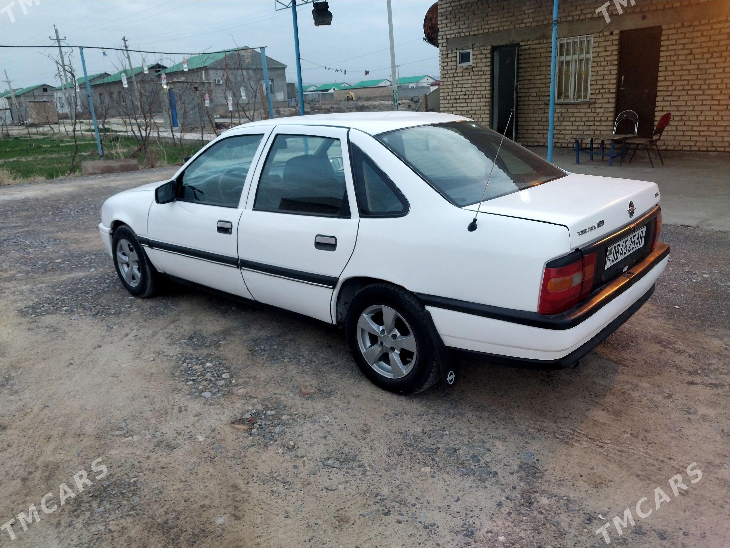 Opel Vectra 1992 - 28 000 TMT - Kaka - img 1