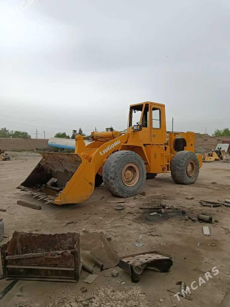 XCMG ZL50 2010 - 250 000 TMT - Туркменабат - img 1
