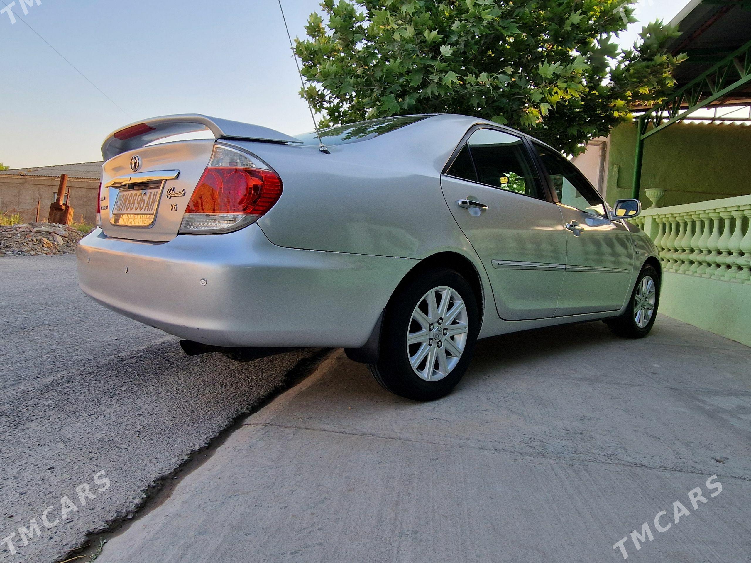Toyota Camry 2005 - 158 000 TMT - Мир 1 - img 1