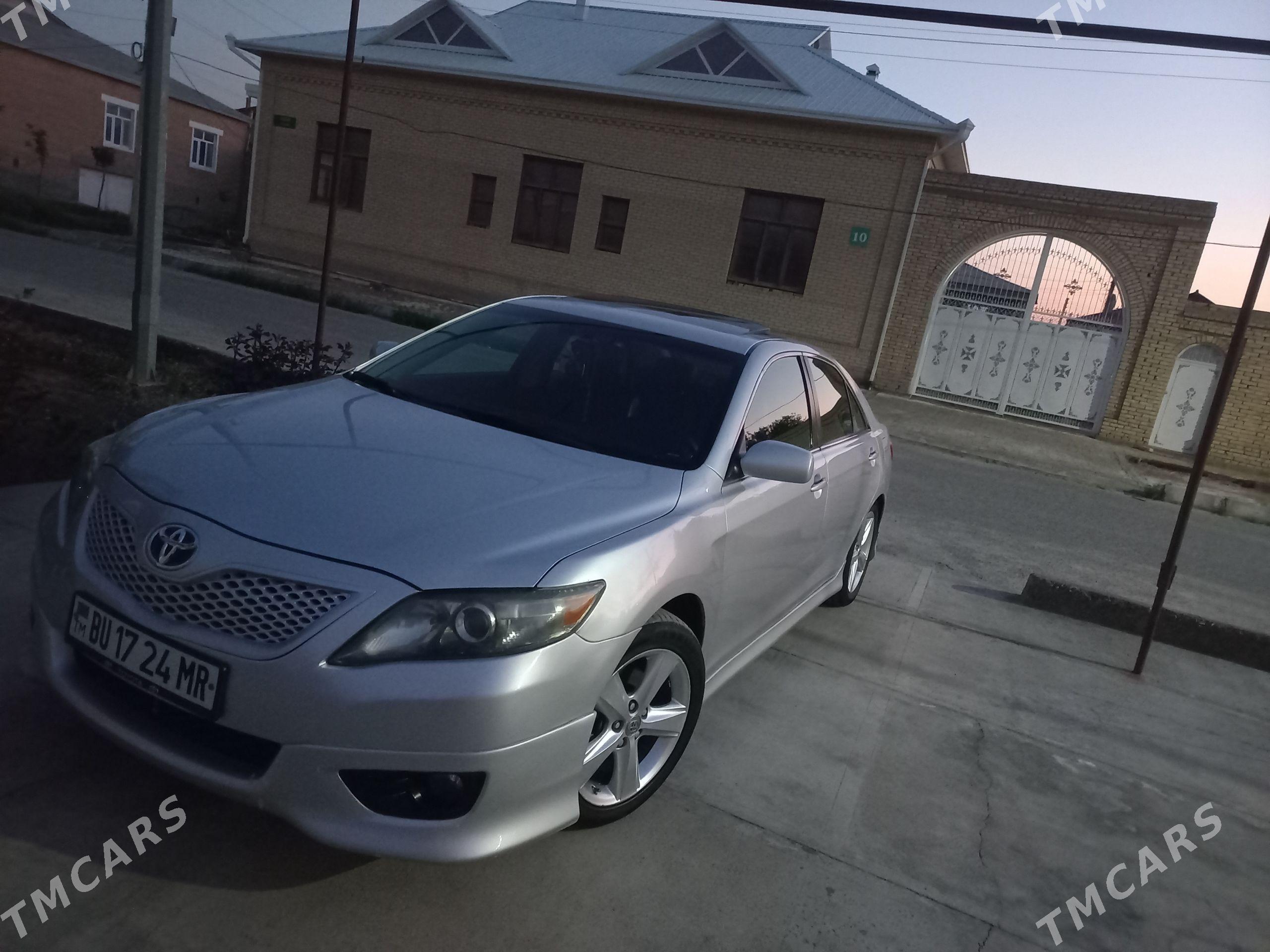 Toyota Camry 2010 - 240 000 TMT - Байрамали - img 1