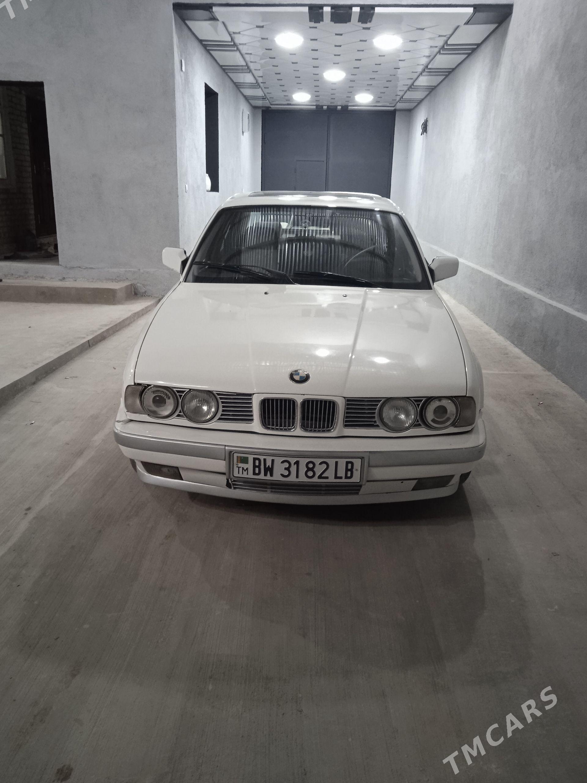 BMW 5 Series 1989 - 65 000 TMT - Чарджоу - img 1