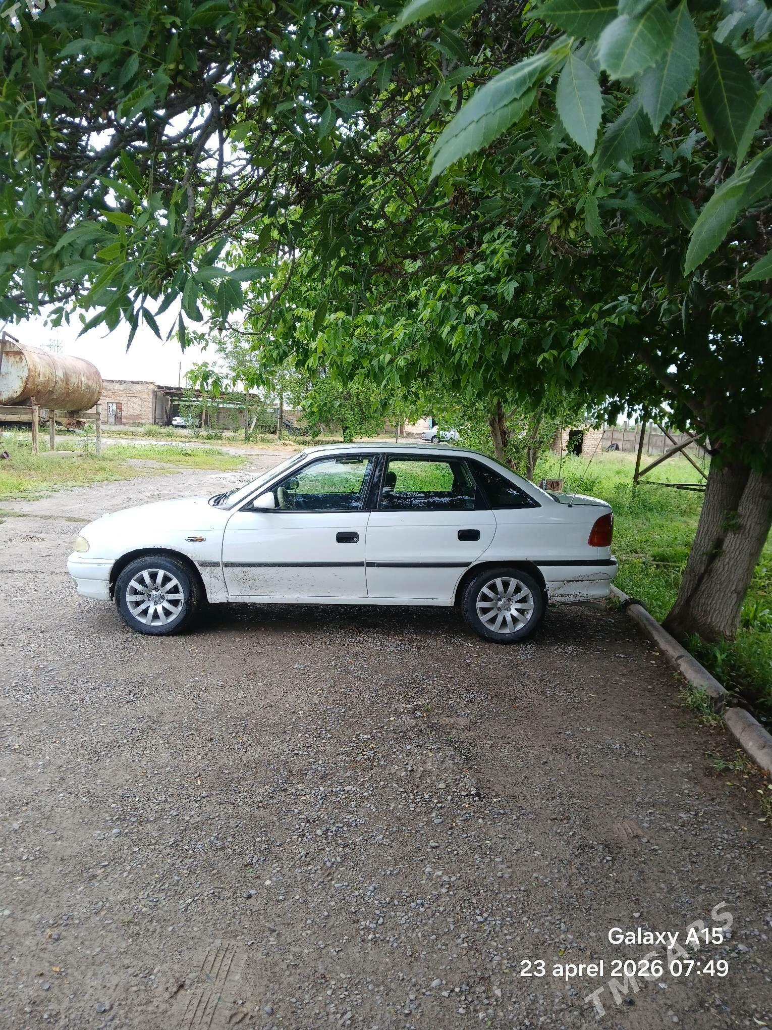 Opel Astra 1995 - 33 000 TMT - Кака - img 1