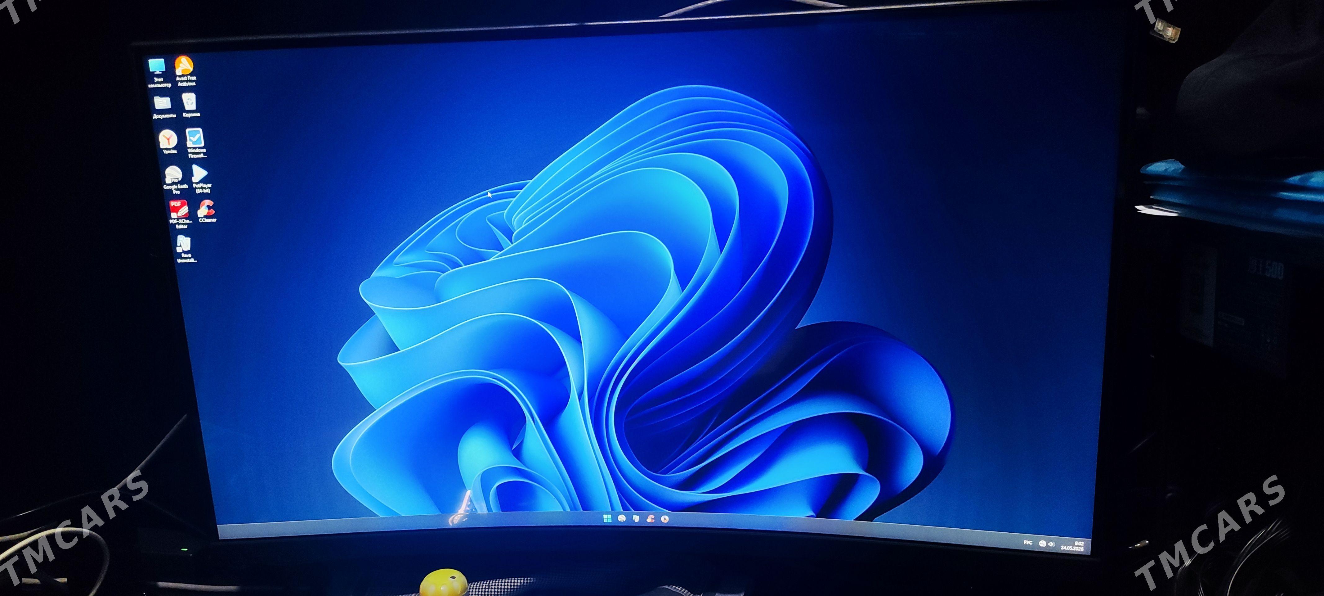 i7-9700 prossesor hem monitory - Büzmeýin GRES - img 1