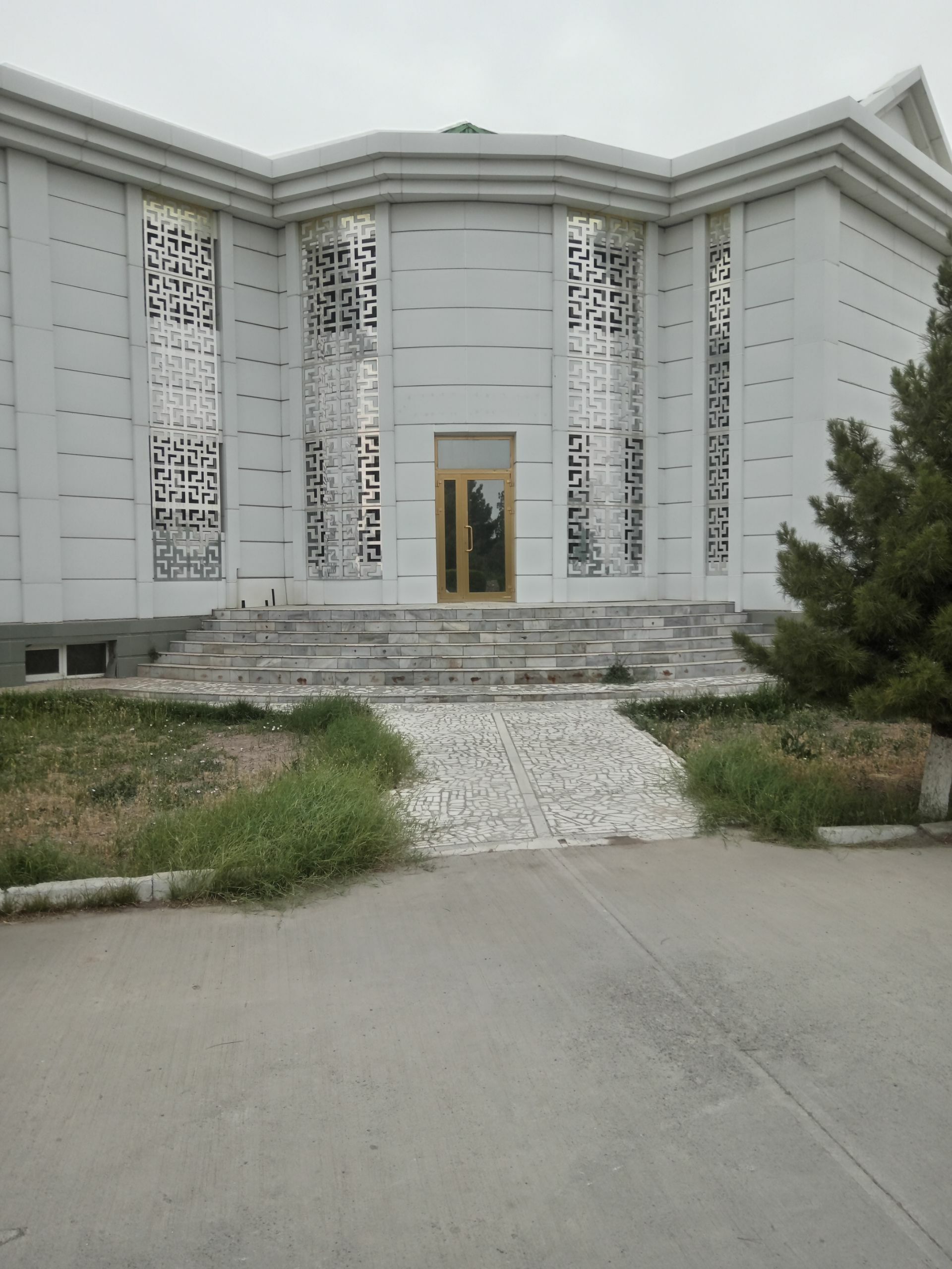 Тарговый дом 3х этажный - Türkmenabat - img 1