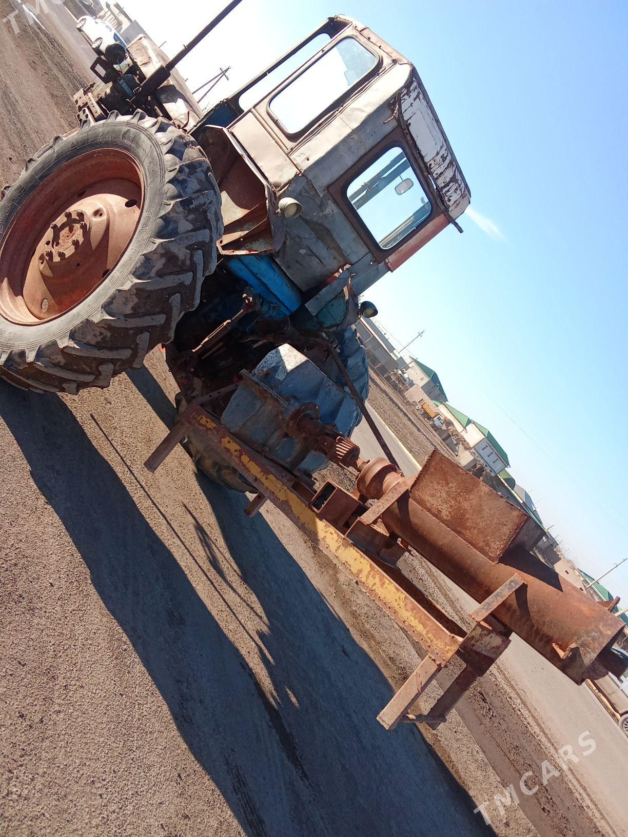 MTZ T-28 1984 - 60 000 TMT - Şabat etr. - img 1