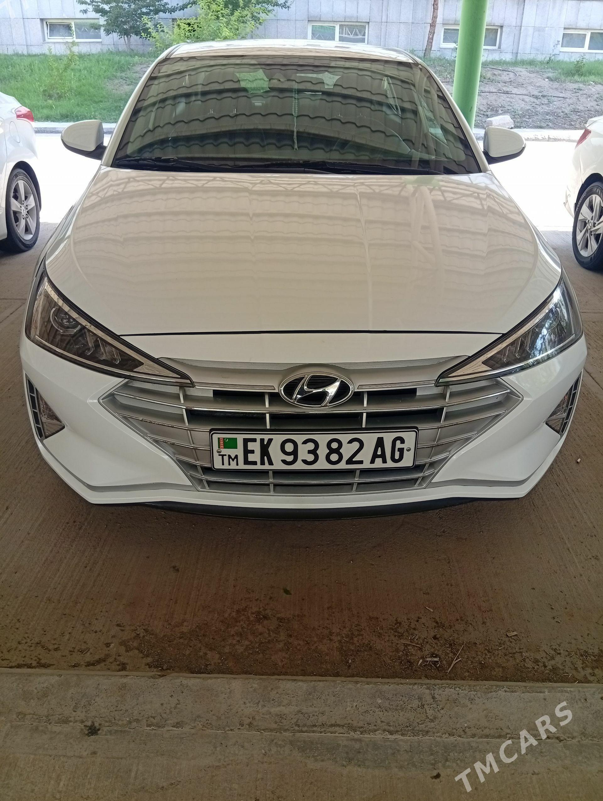 Hyundai Elantra 2020 - 220 000 TMT - Köşi - img 1