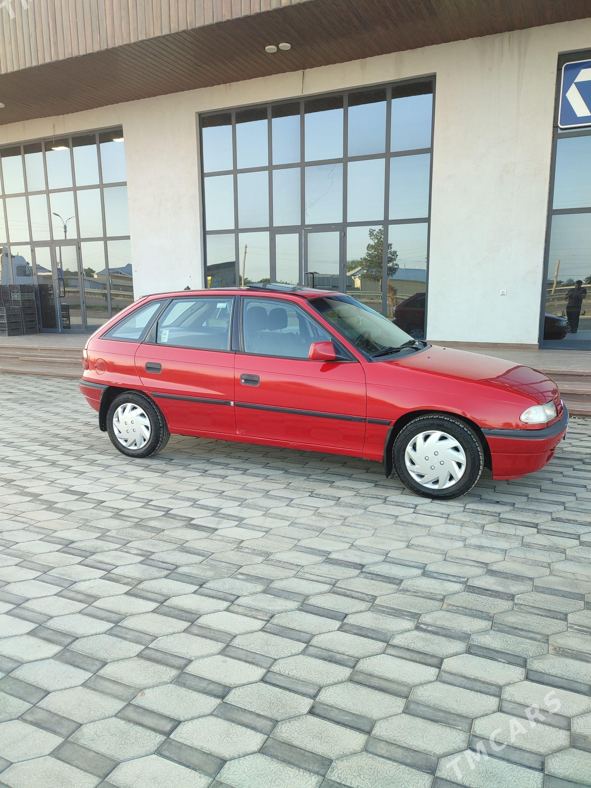 Opel Astra 1993 - 52 000 TMT - Мары - img 1