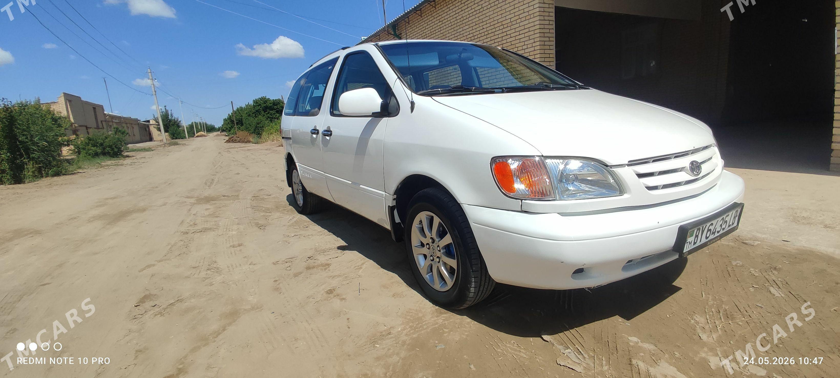 Toyota Sienna 2000 - 170 000 TMT - Халач - img 1