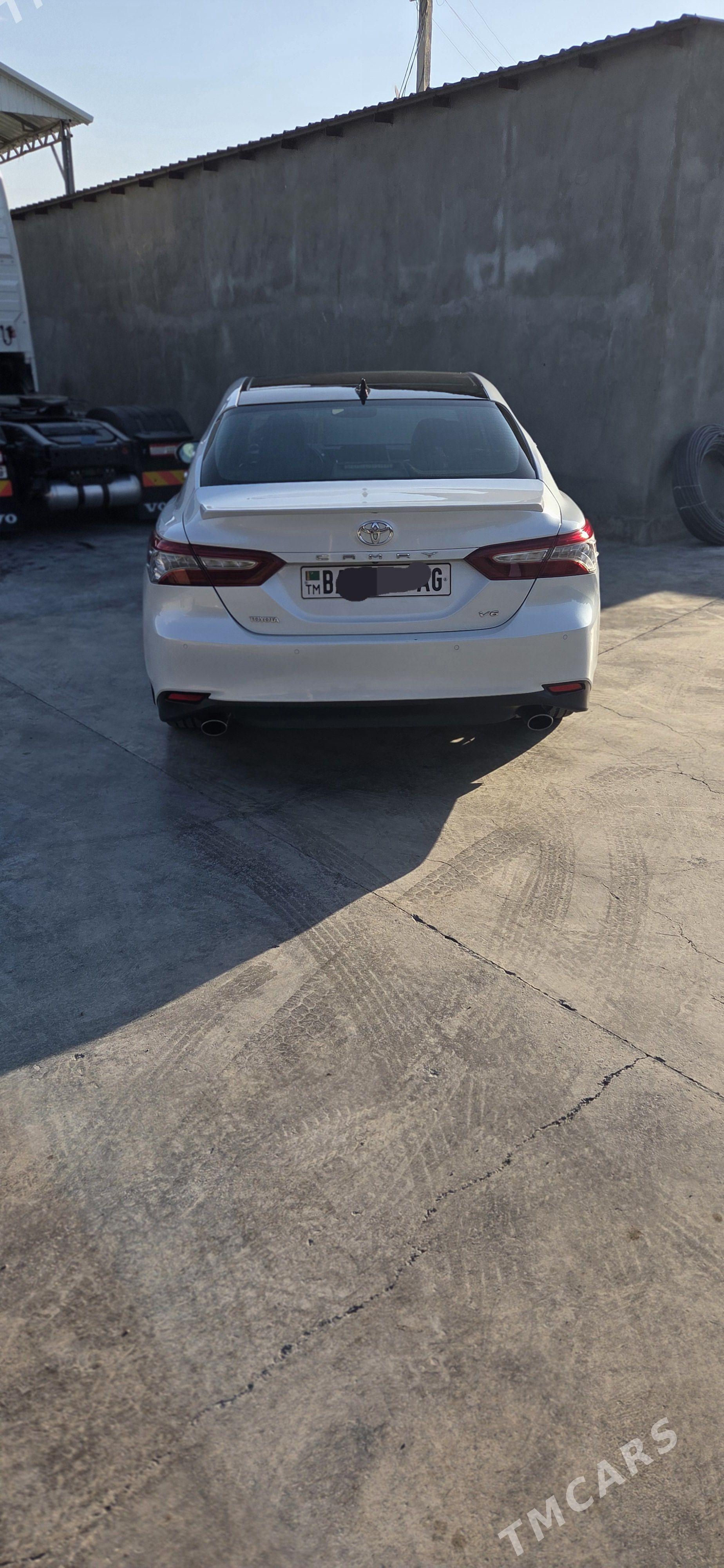 Toyota Camry 2018 - 395 000 TMT - Büzmeýin - img 1
