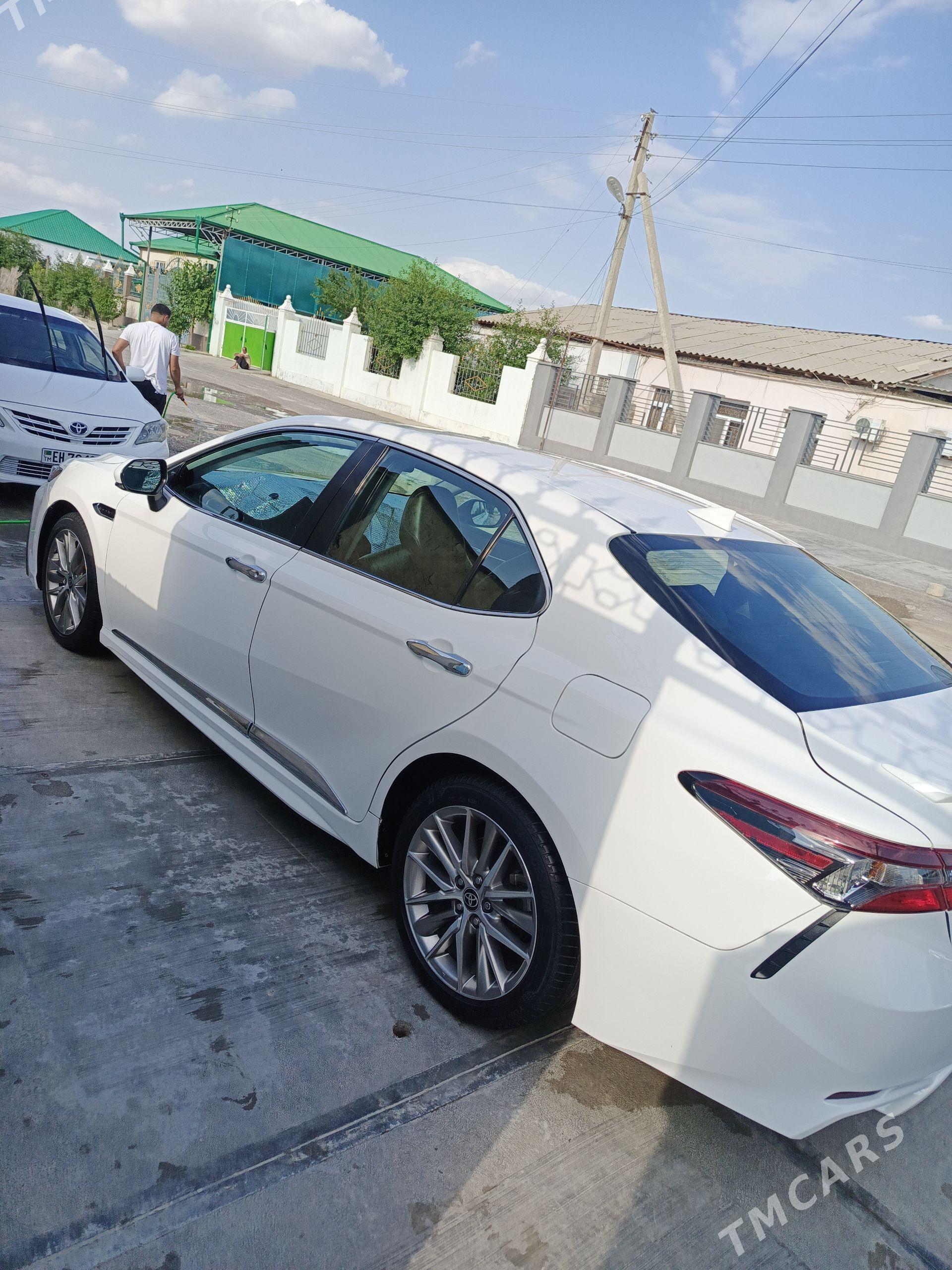 Toyota Camry 2022 - 350 000 TMT - Aşgabat - img 1