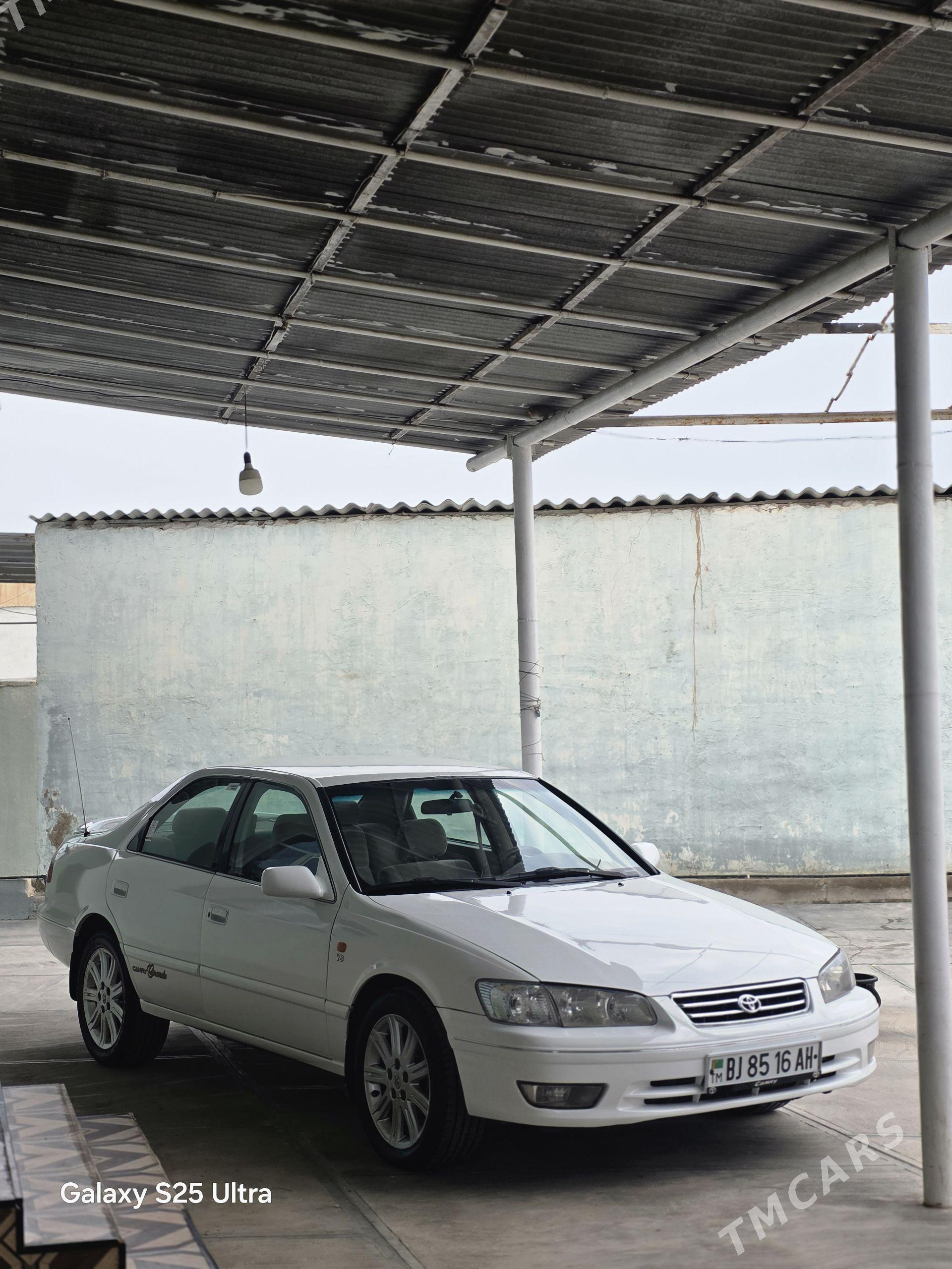 Toyota Camry 1998 - 140 000 TMT - Kaka - img 1