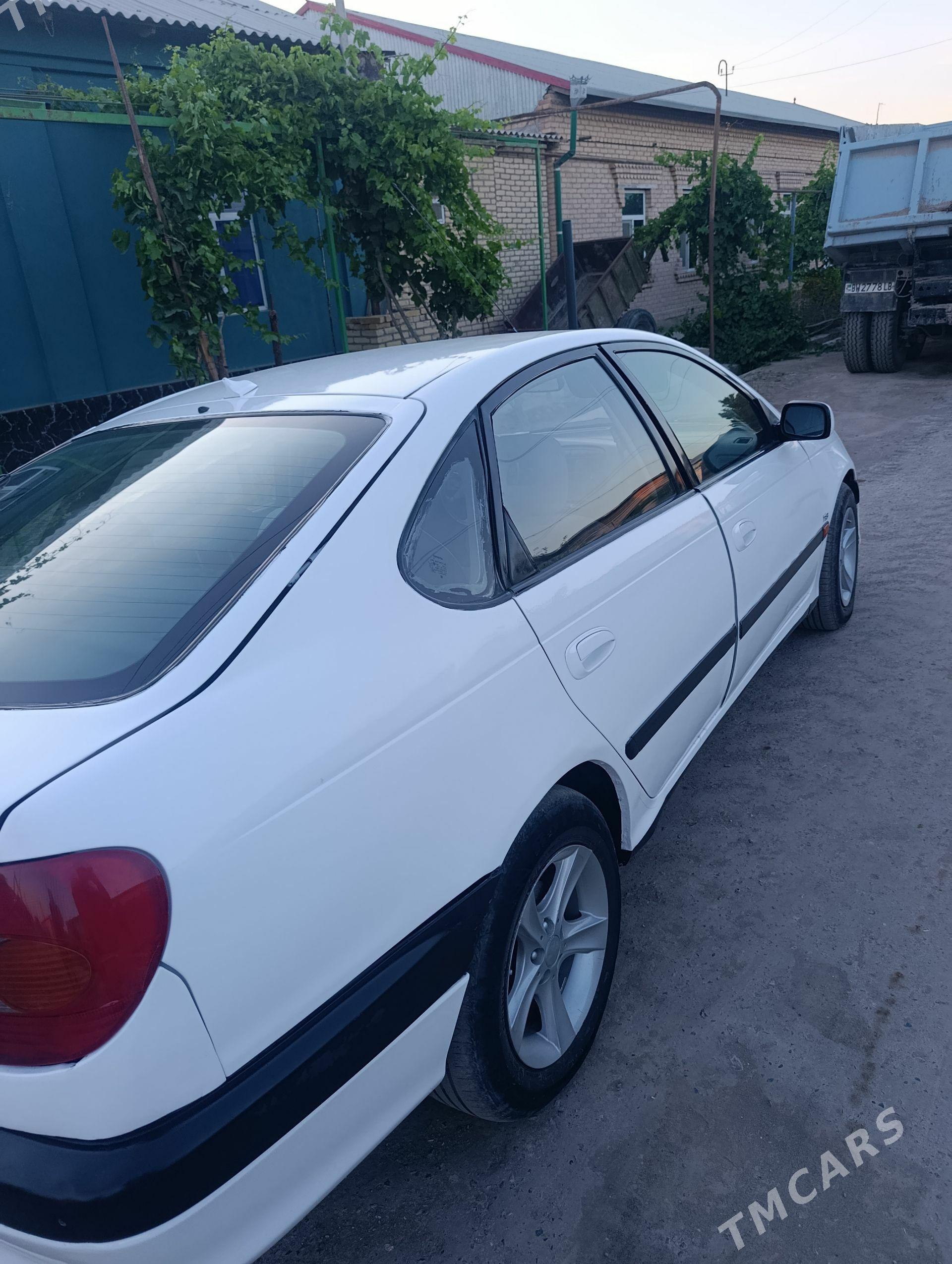 Toyota Avensis 2000 - 110 000 TMT - Чарджоу - img 1
