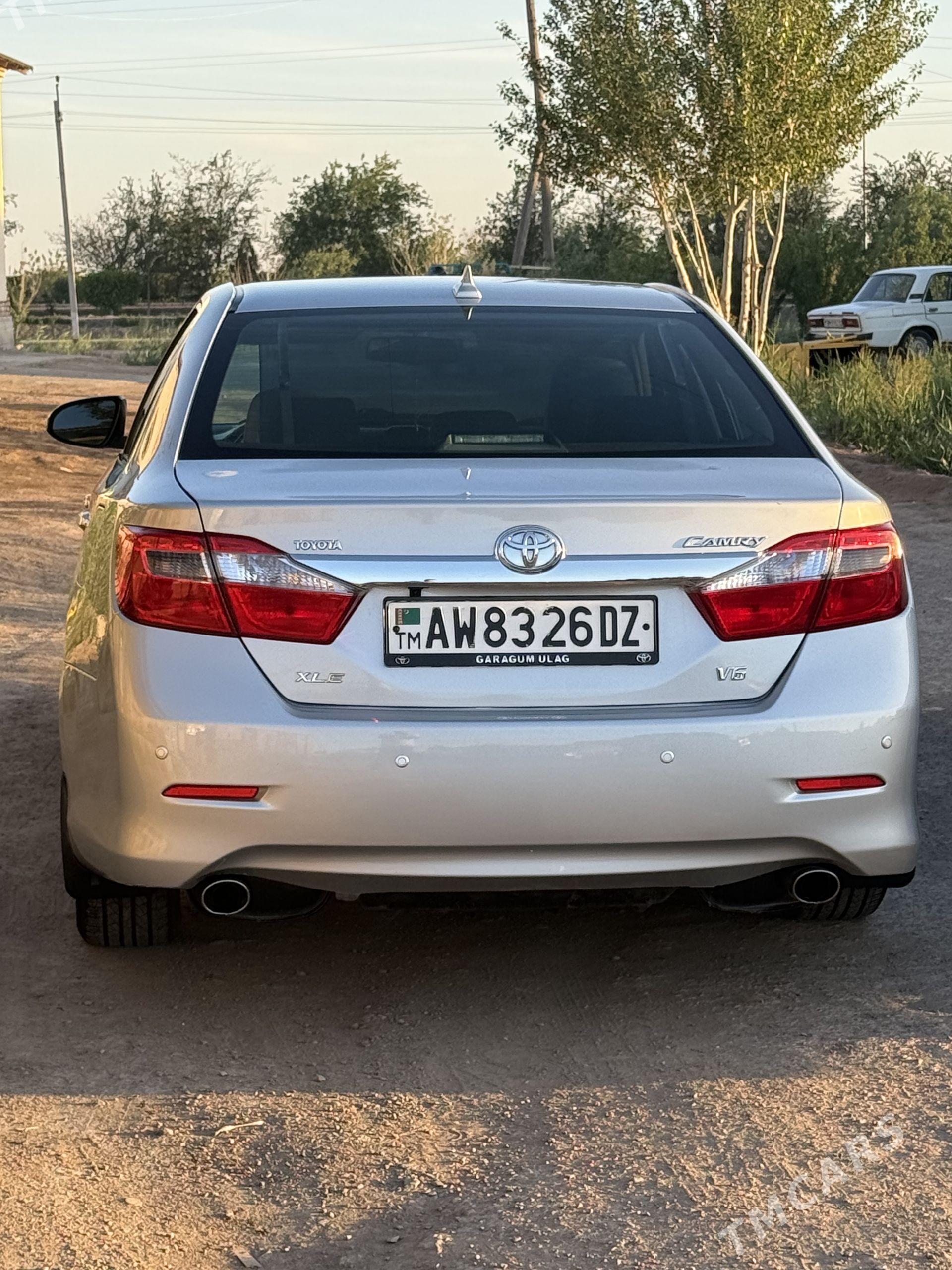 Toyota Camry 2013 - 270 000 TMT - Кёнеургенч - img 1