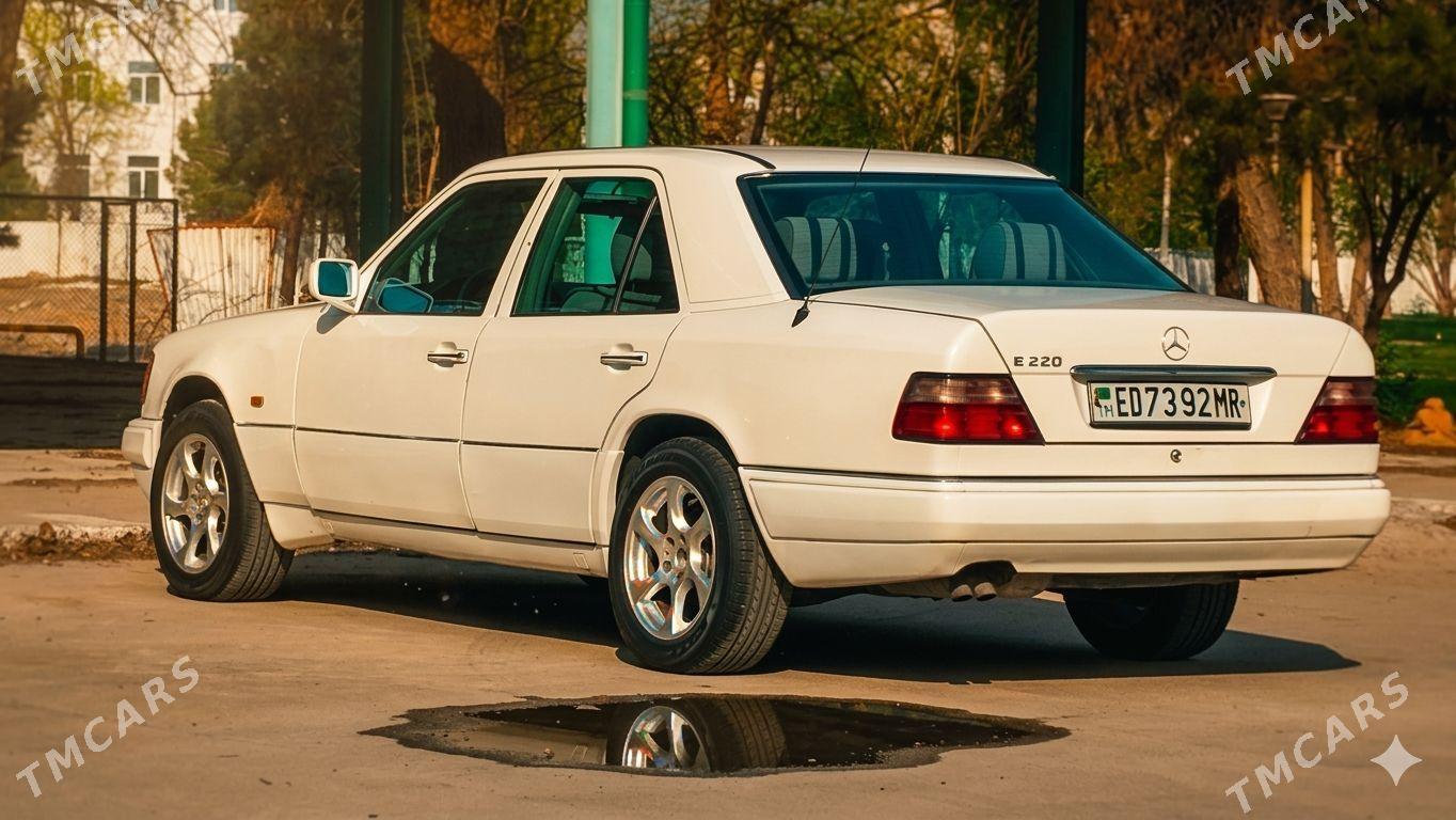 Mercedes-Benz 230E 1994 - 50 000 TMT - Мары - img 1