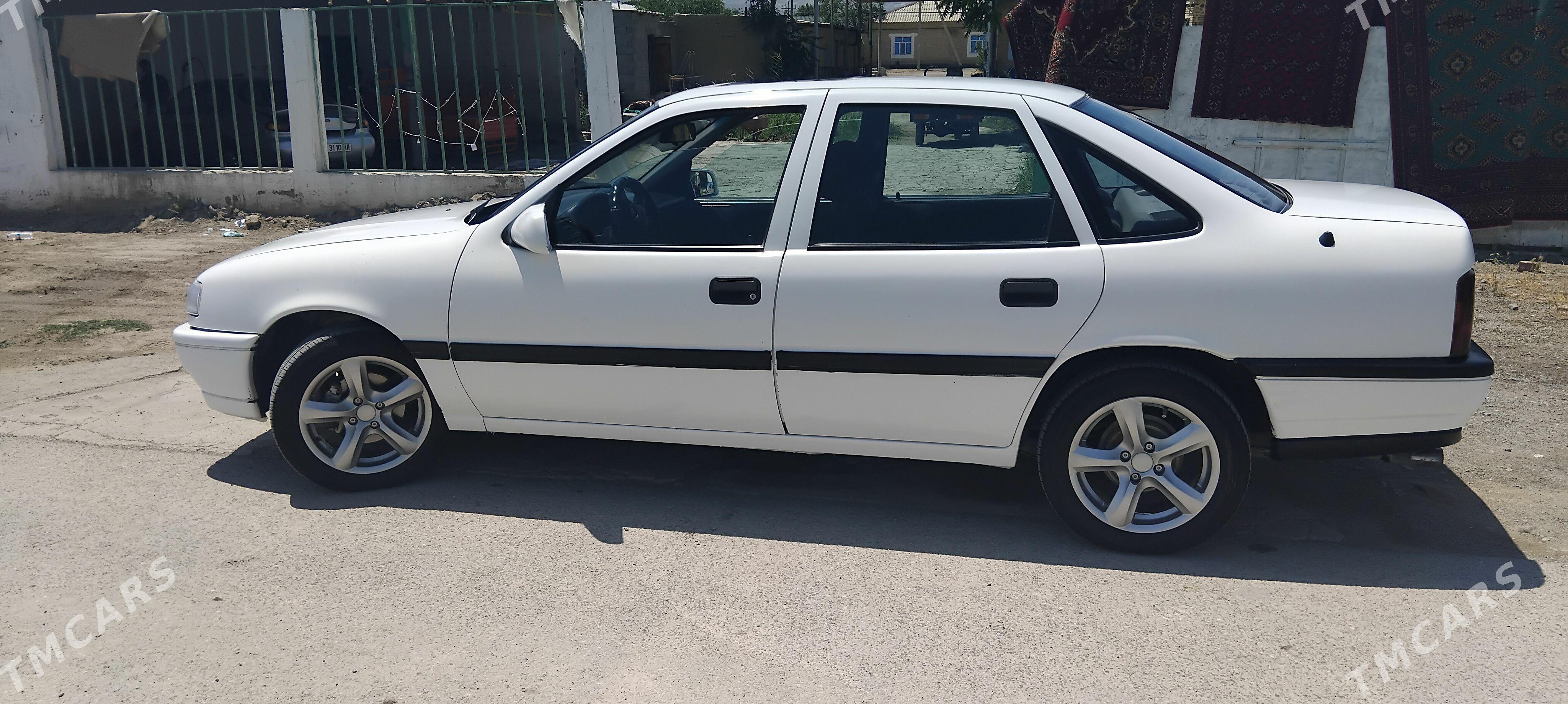 Opel Vectra 1992 - 48 000 TMT - Bäherden - img 1