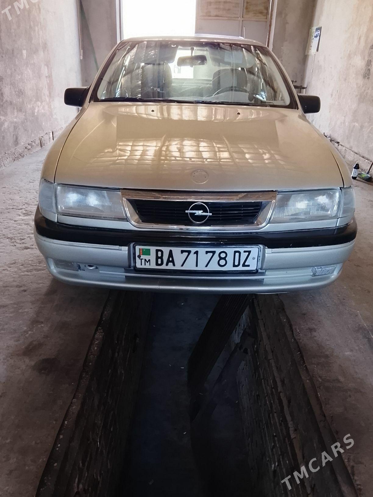 Opel Vectra 1992 - 45 000 TMT - Gurbansoltan Eje - img 1