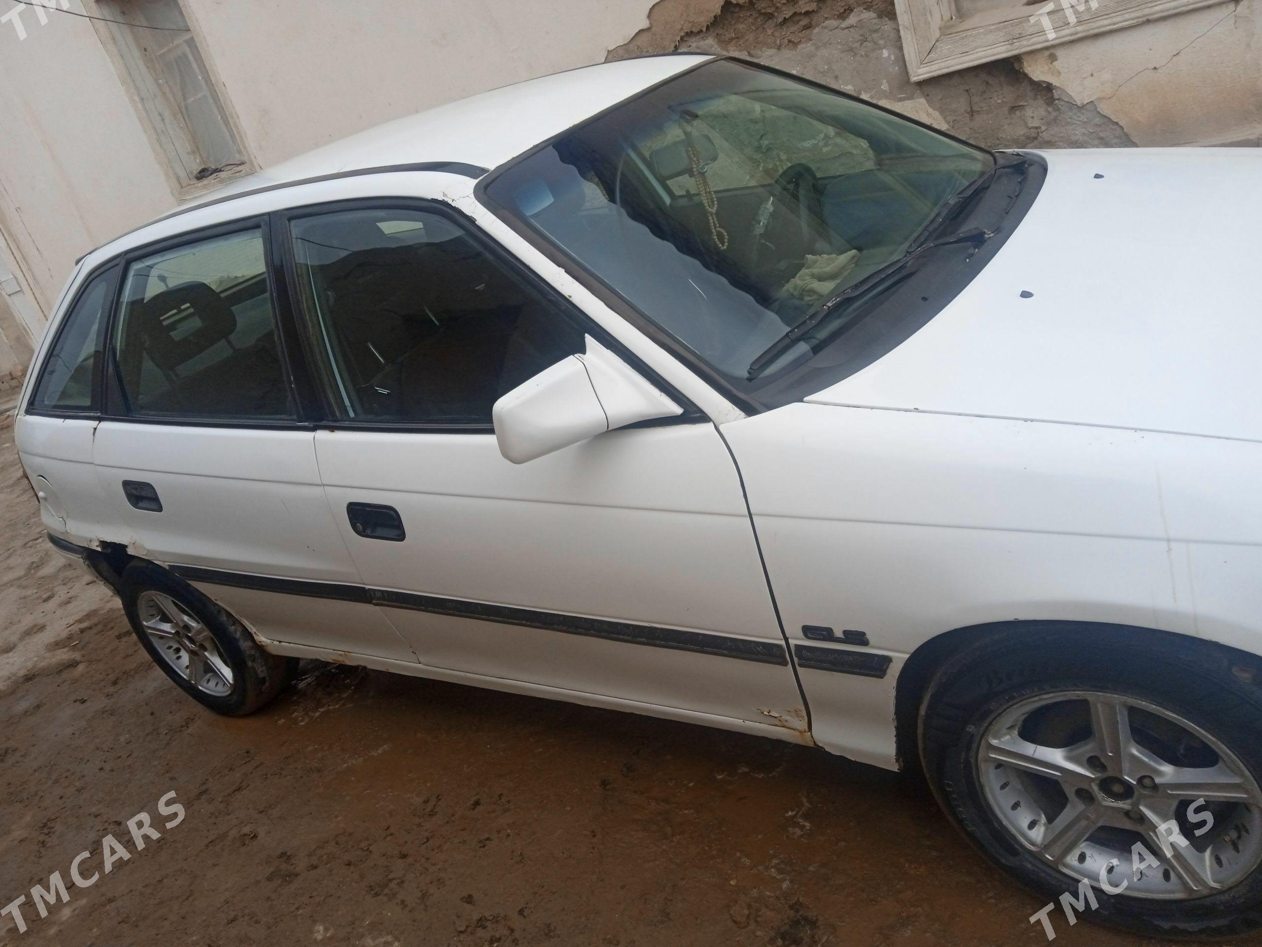 Opel Astra 1992 - 18 000 TMT - Шабатский этрап - img 1