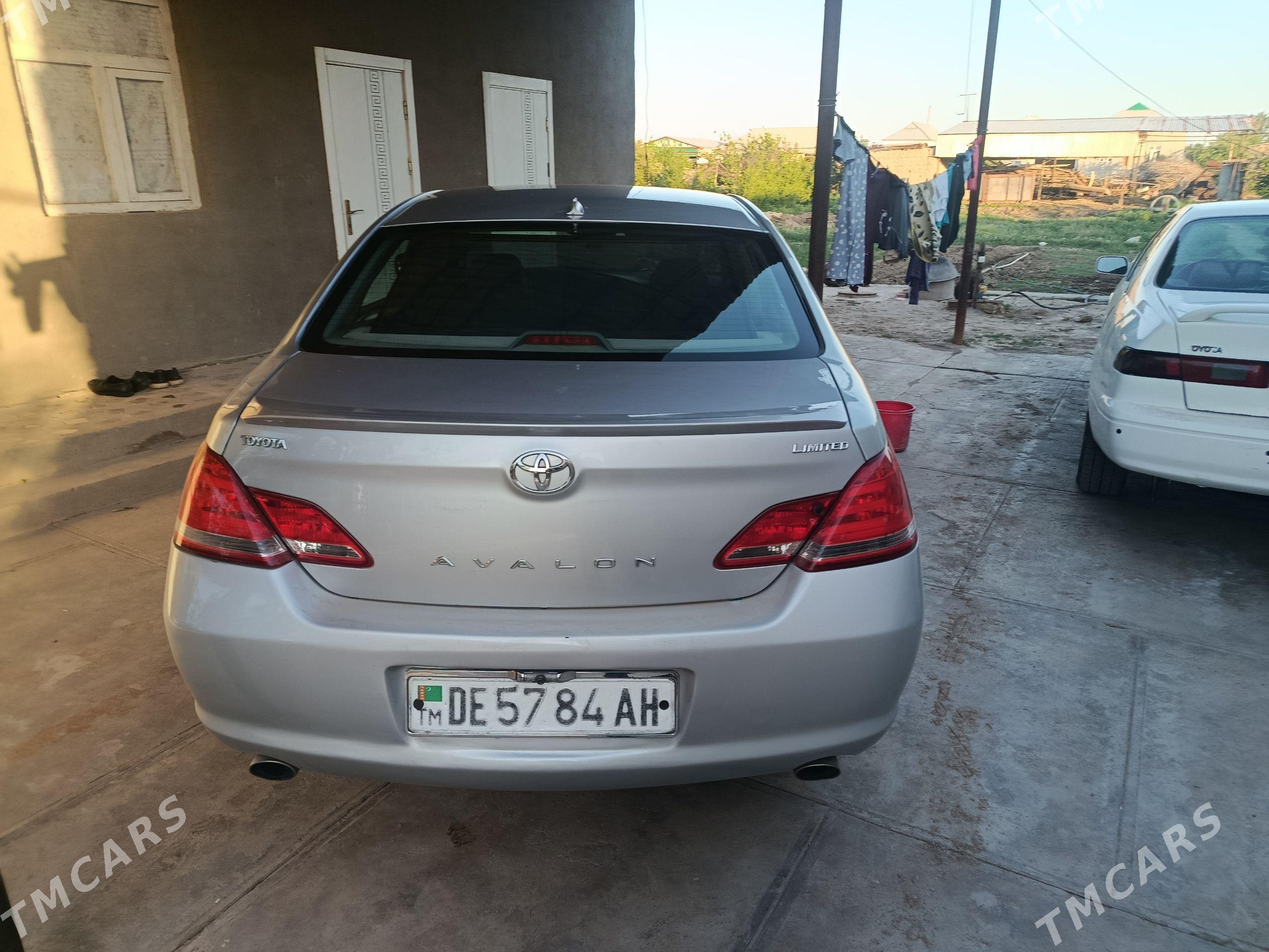 Toyota Avalon 2006 - 230 000 TMT - Ёлётен - img 1